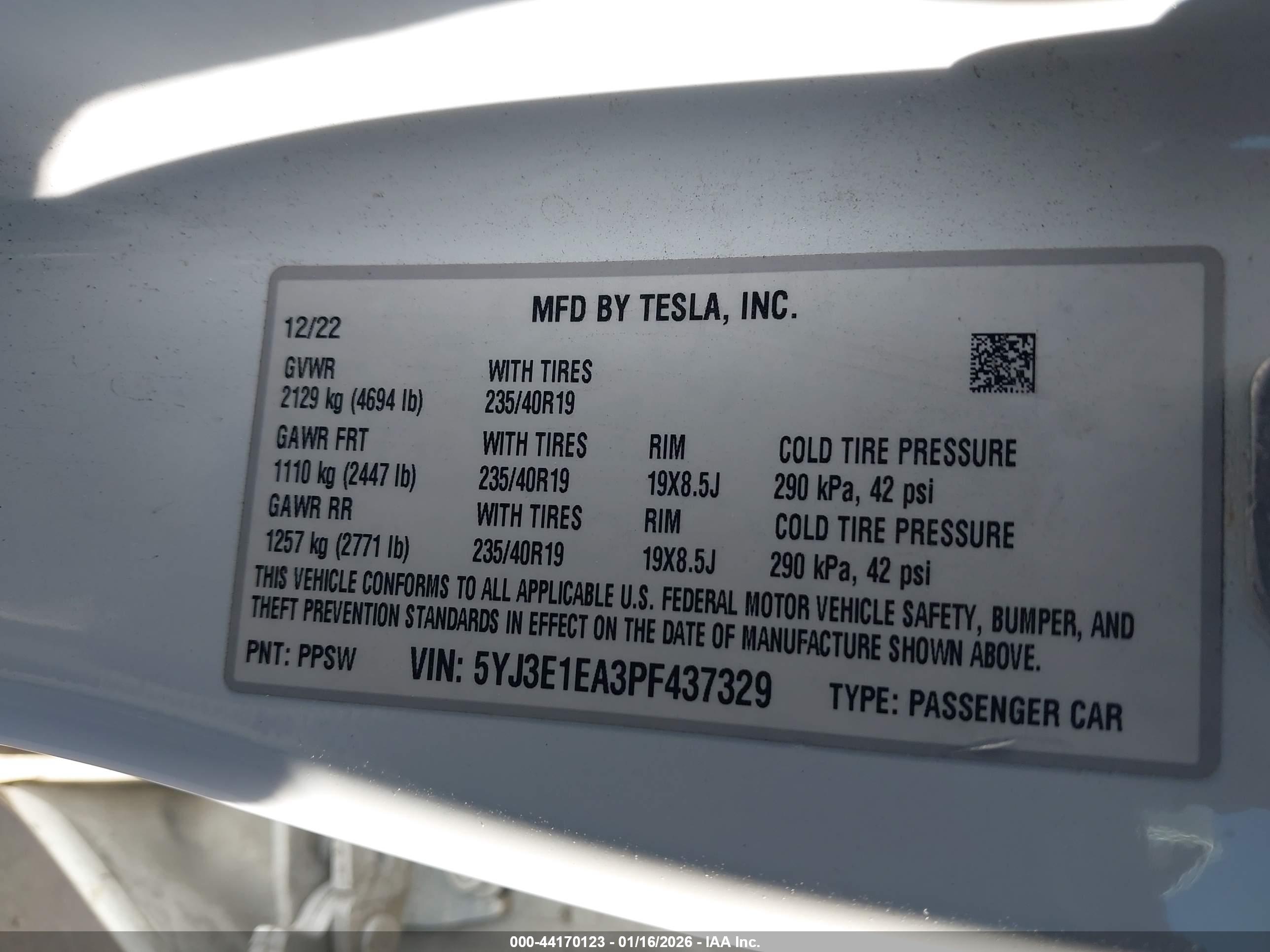 TESLA MODEL image 9