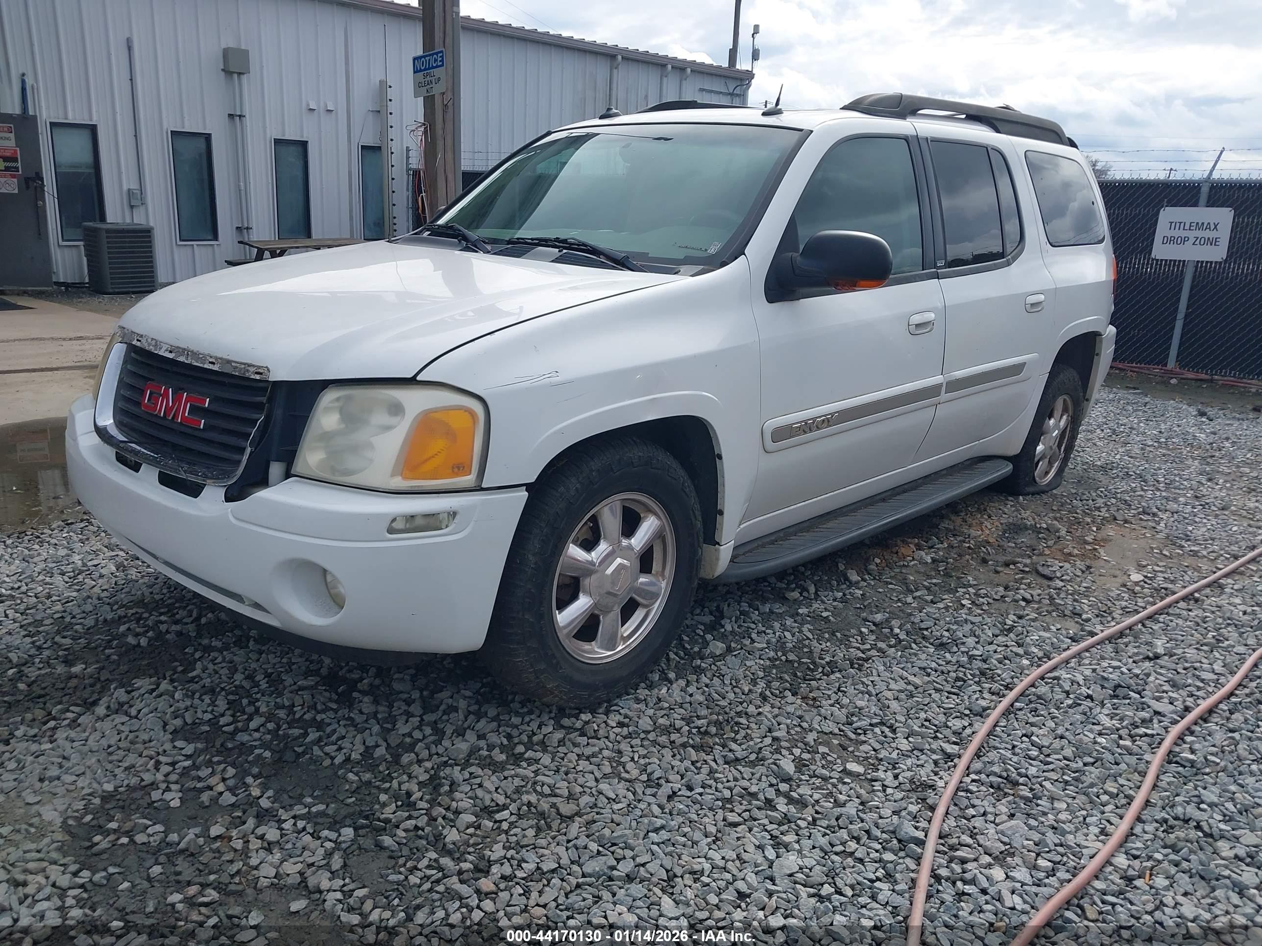 GMC ENVOY image 2