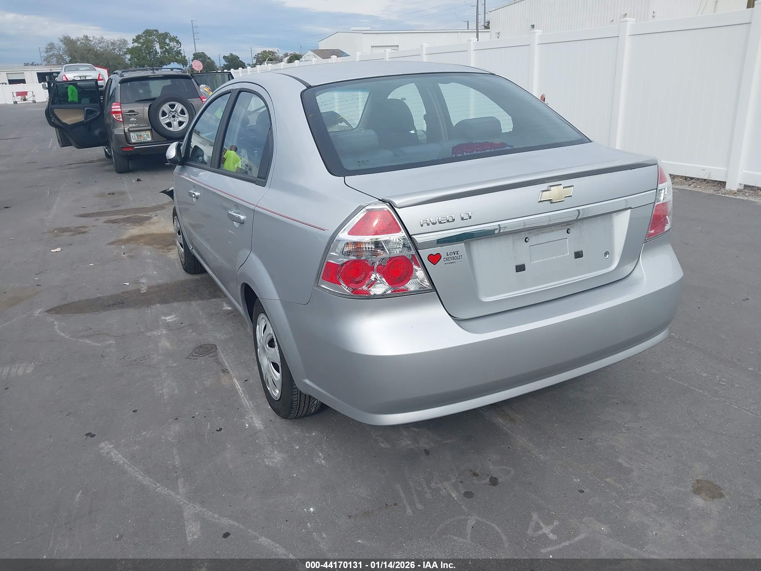 CHEVROLET AVEO image 3