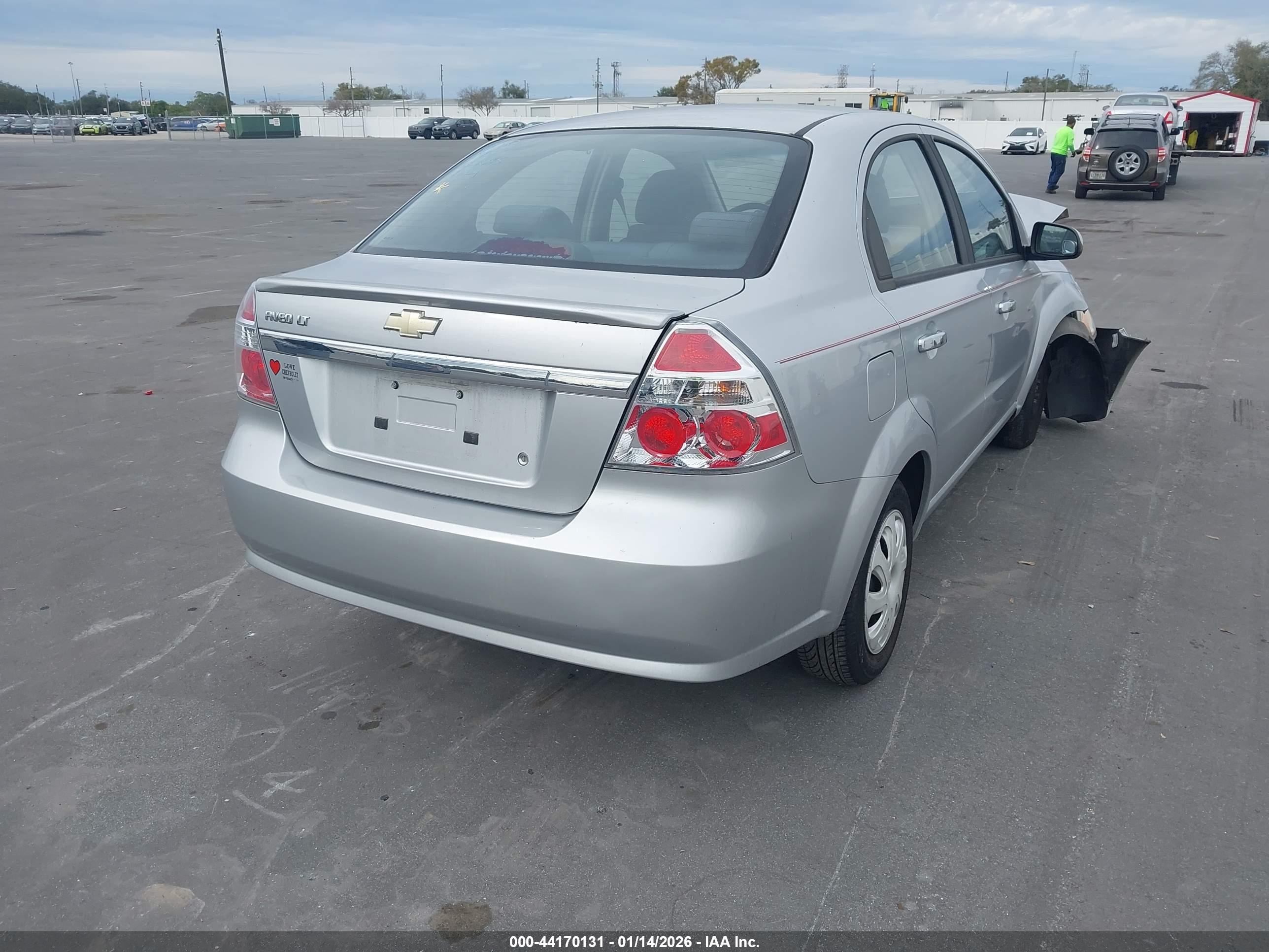 CHEVROLET AVEO image 4