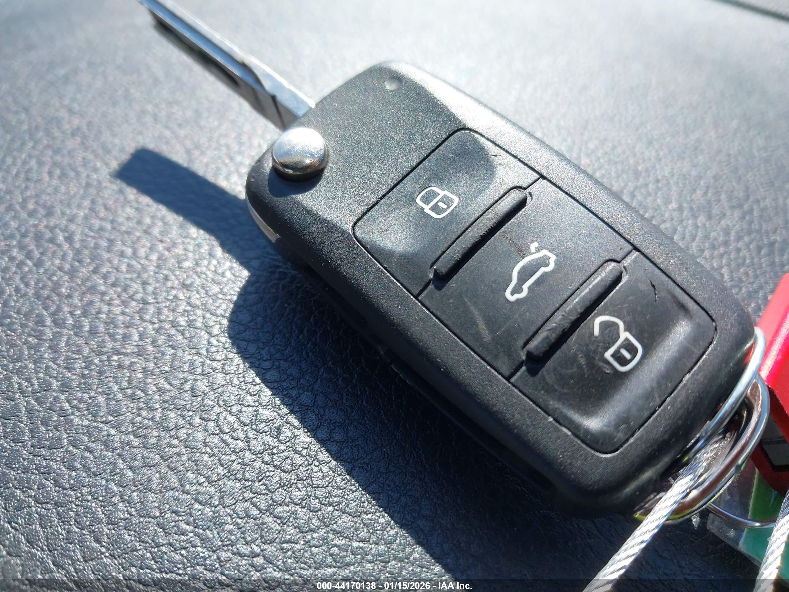 VOLKSWAGEN JETTA image 11