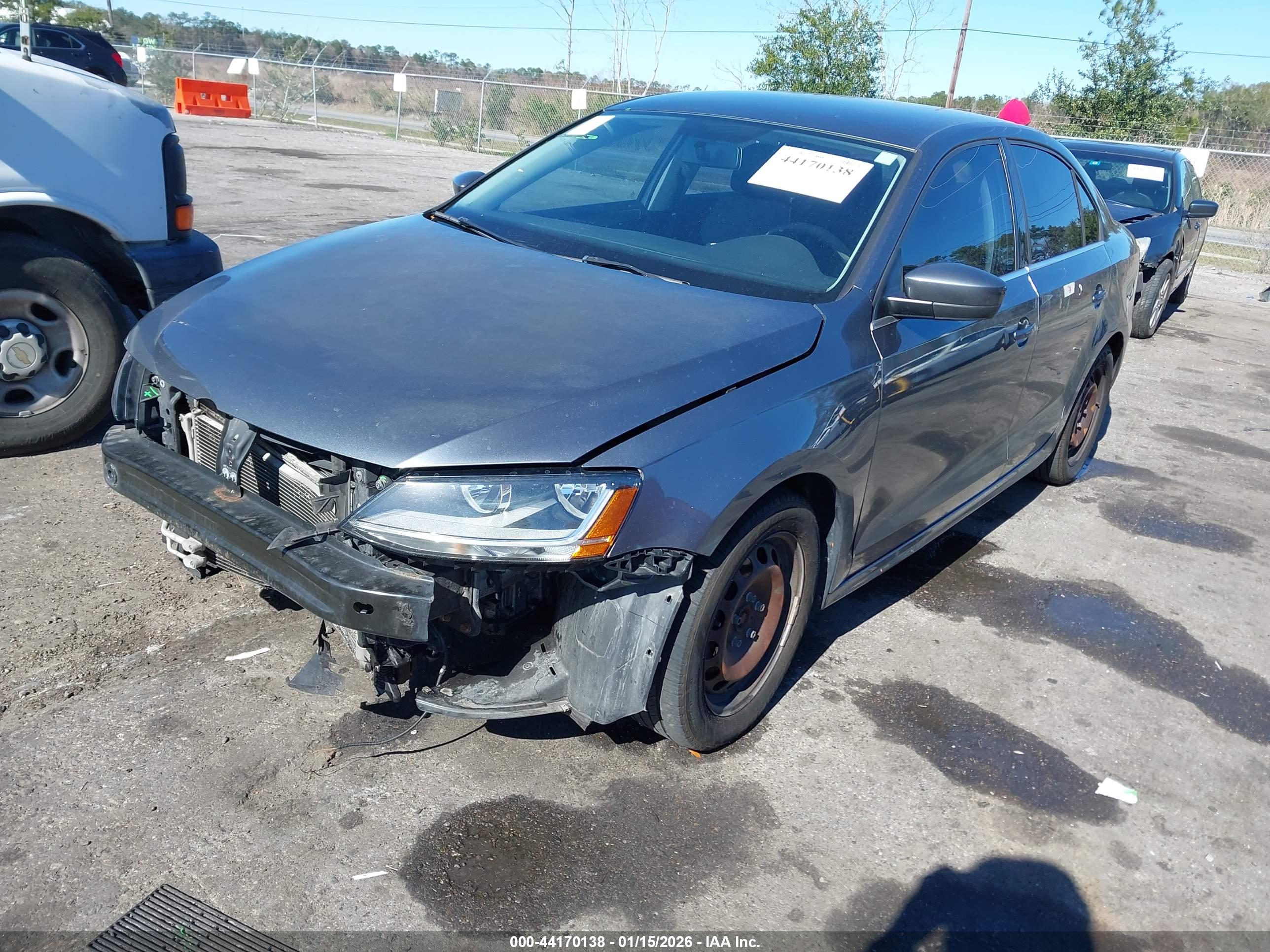 VOLKSWAGEN JETTA image 2