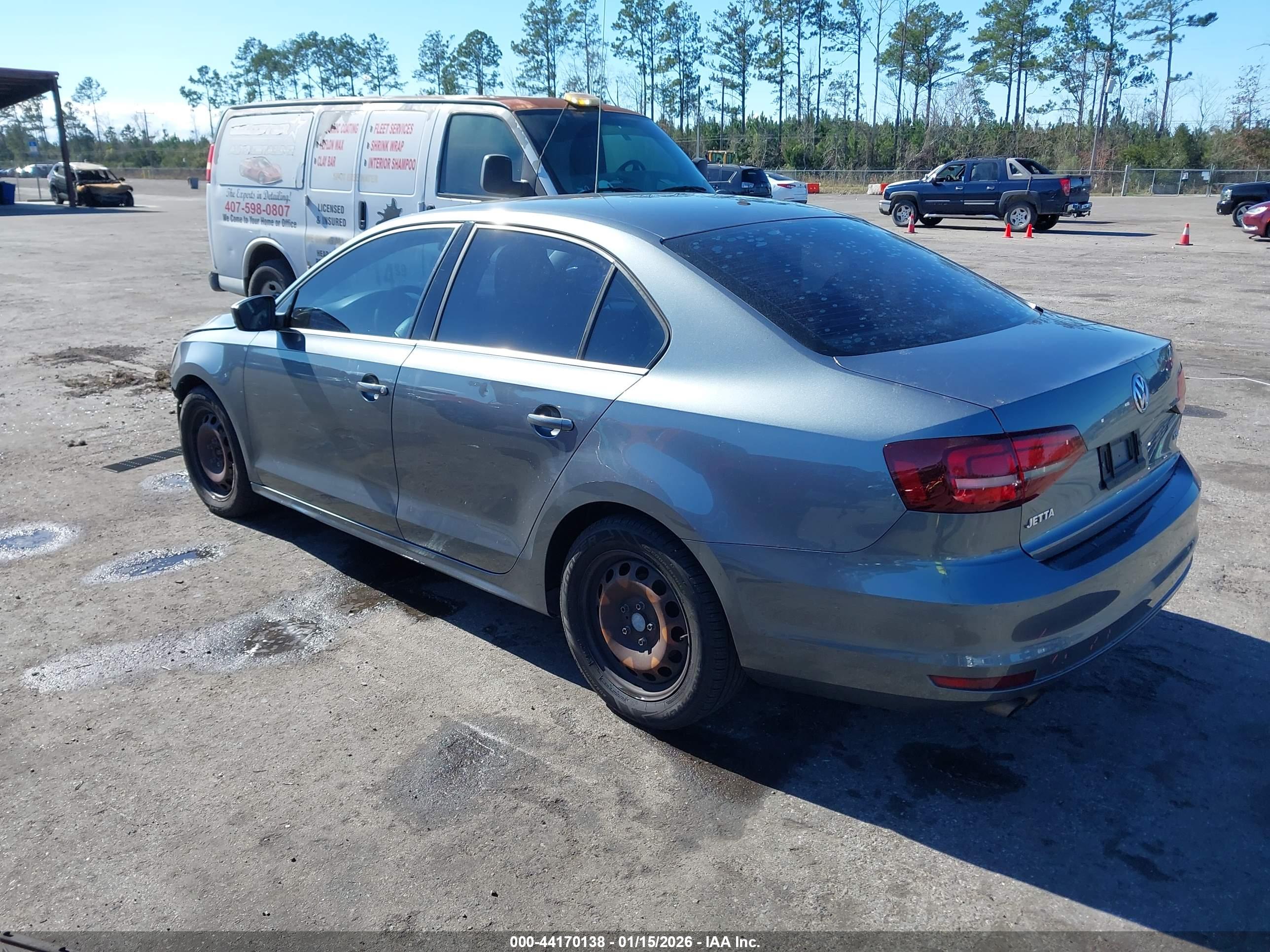 VOLKSWAGEN JETTA image 3