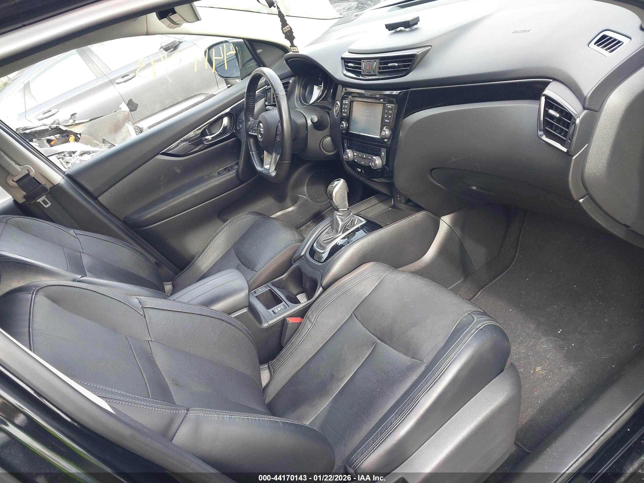 NISSAN ROGUE image 5