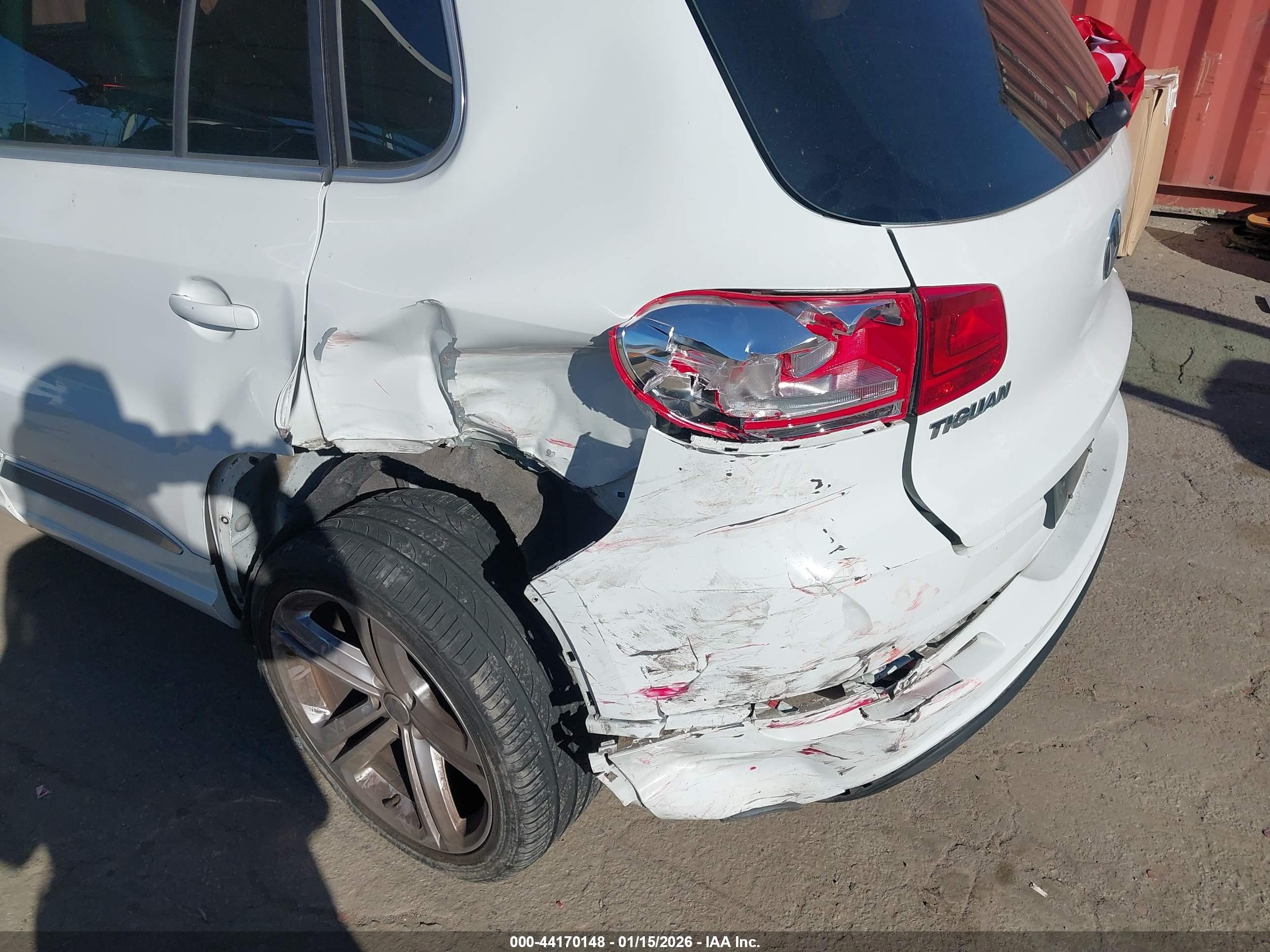 VOLKSWAGEN TIGUAN image 6