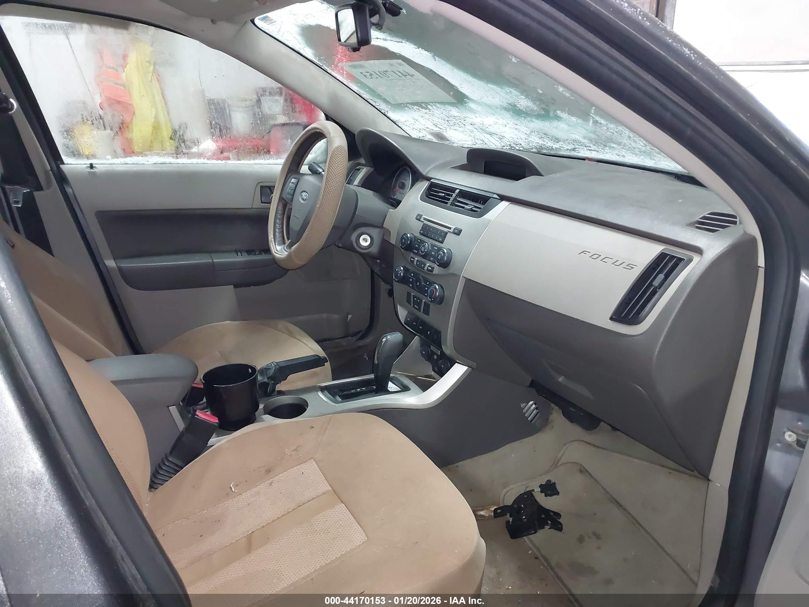 FORD FOCUS image 5