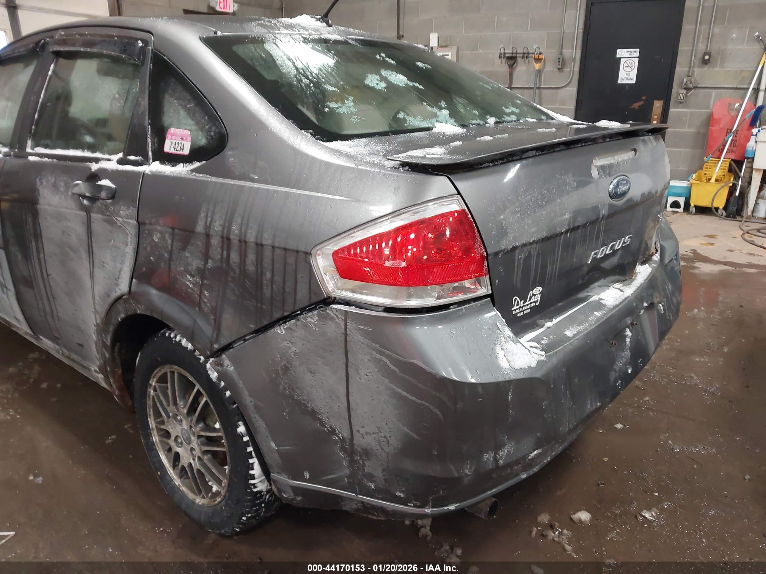 FORD FOCUS image 6