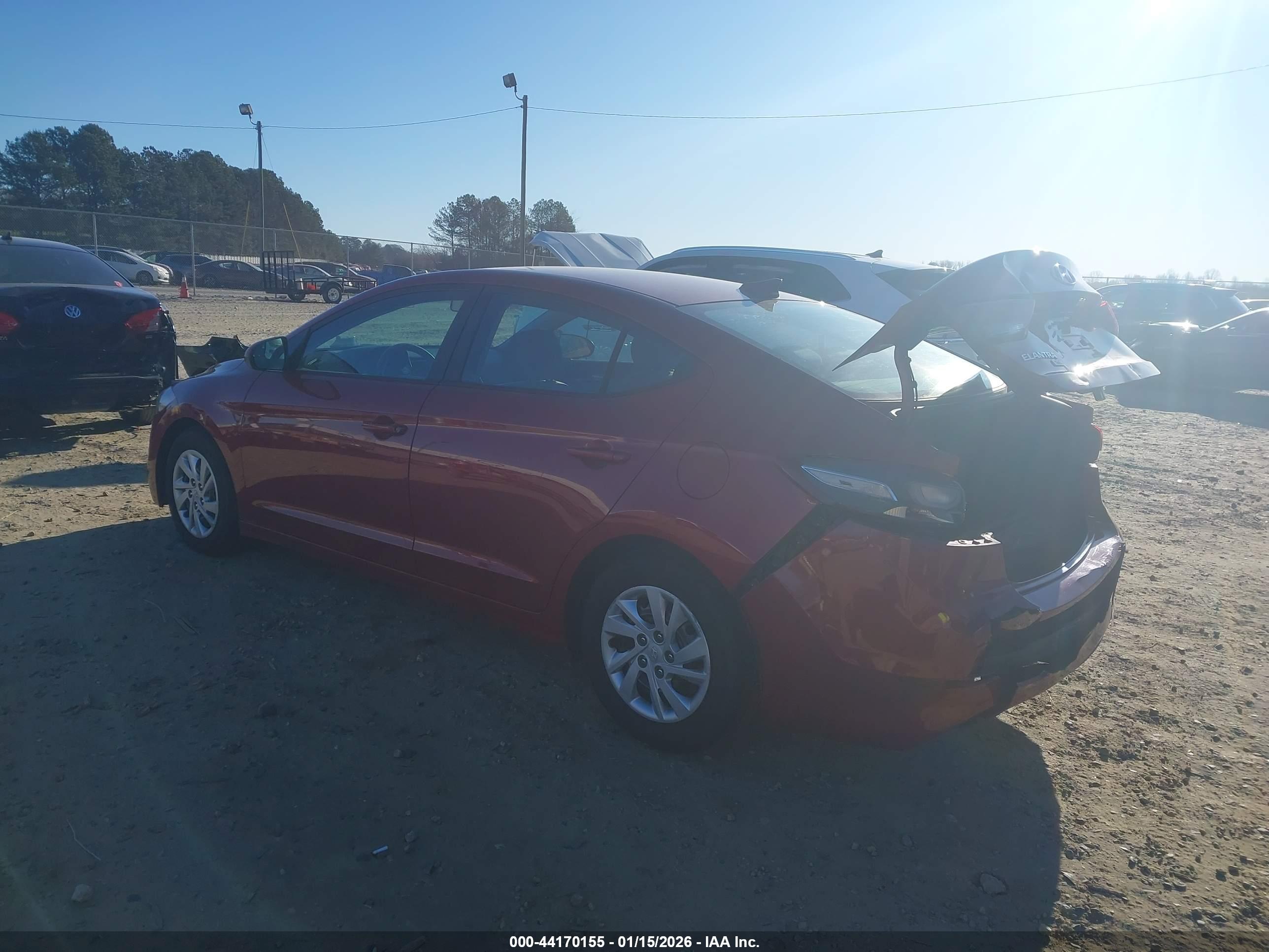 HYUNDAI ELANTRA image 3