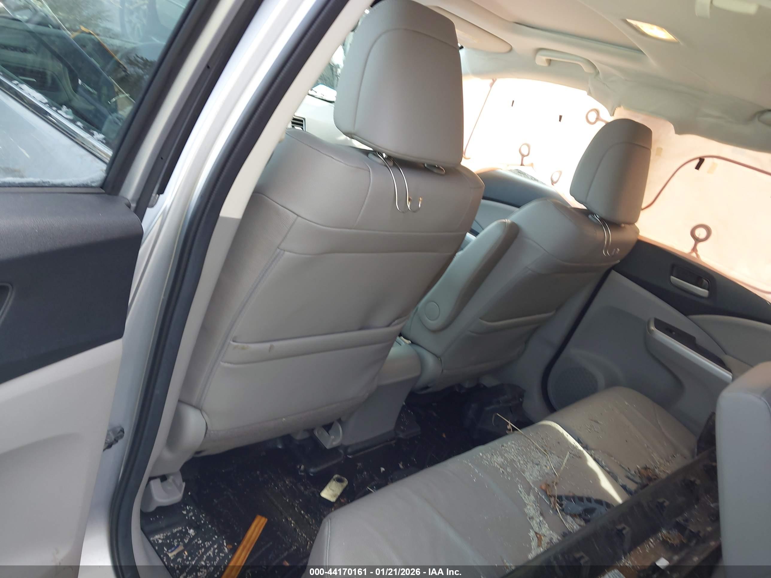 HONDA CR-V image 8