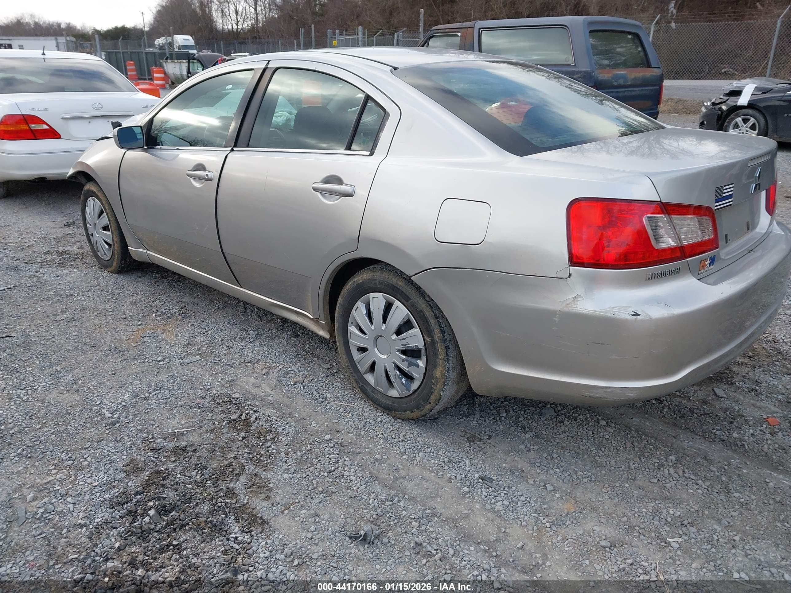 MITSUBISHI GALANT image 3