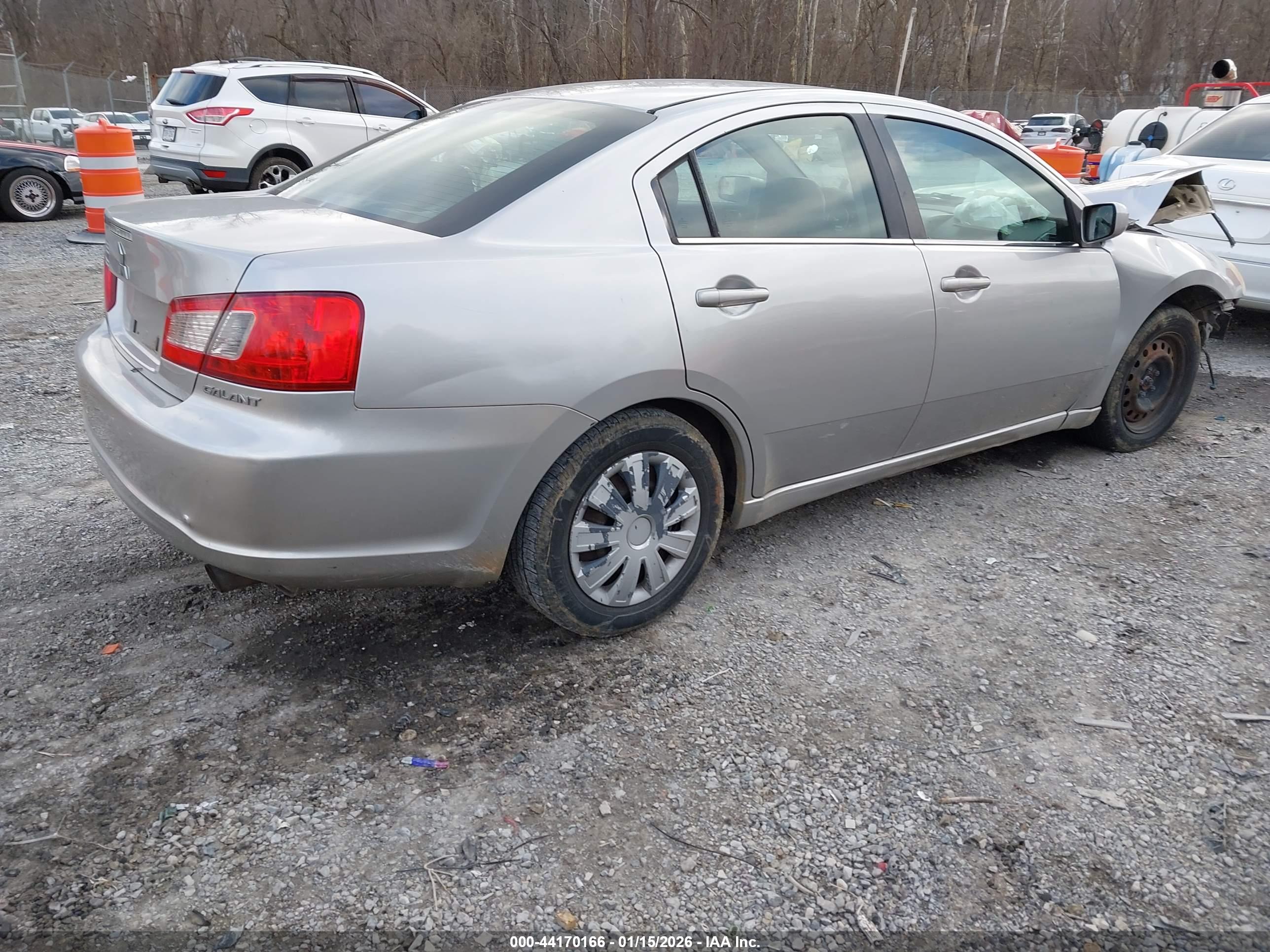 MITSUBISHI GALANT image 4