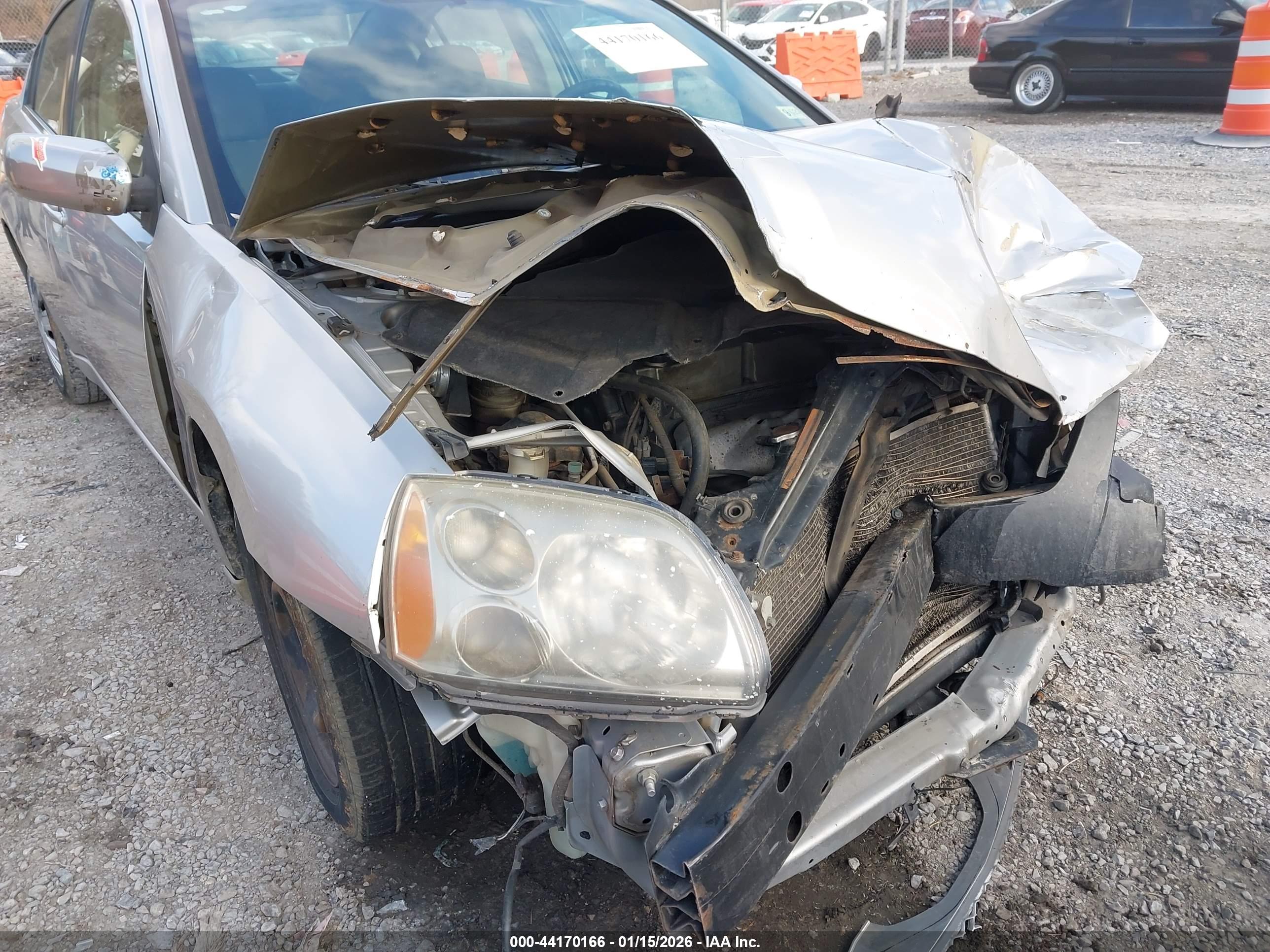 MITSUBISHI GALANT image 6