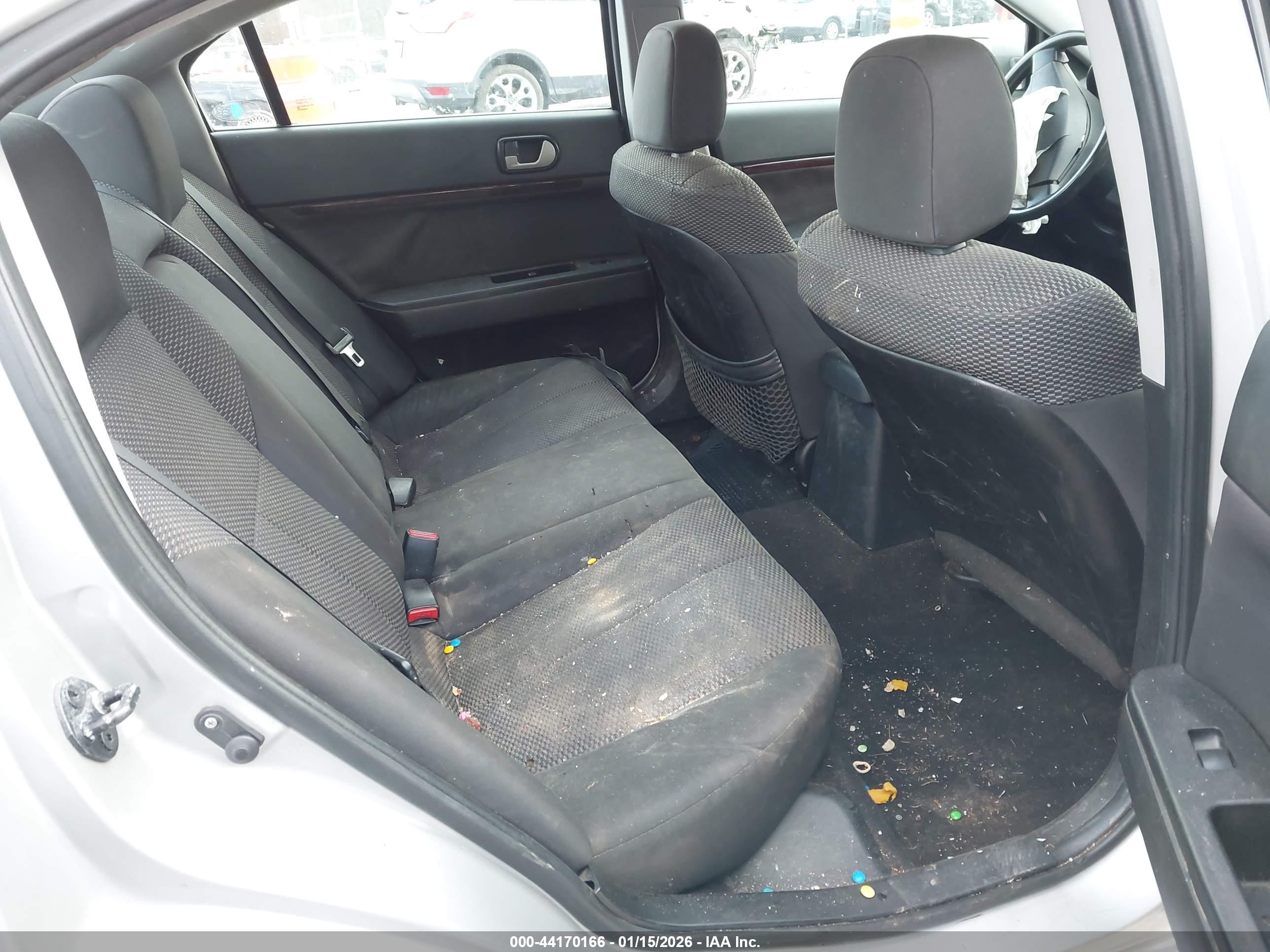 MITSUBISHI GALANT image 8