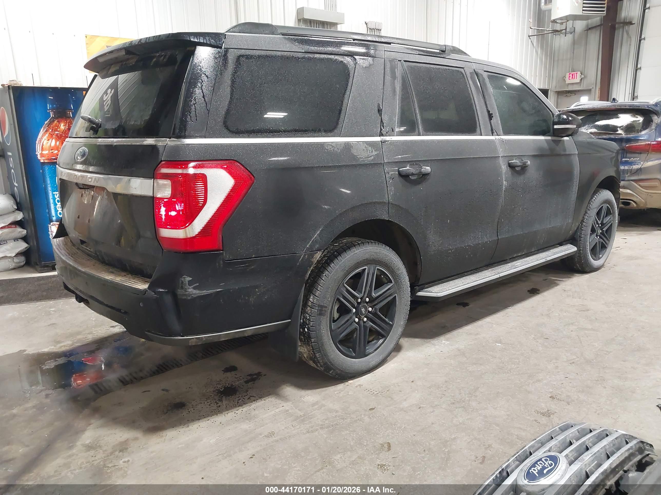 FORD EXPEDITION image 4