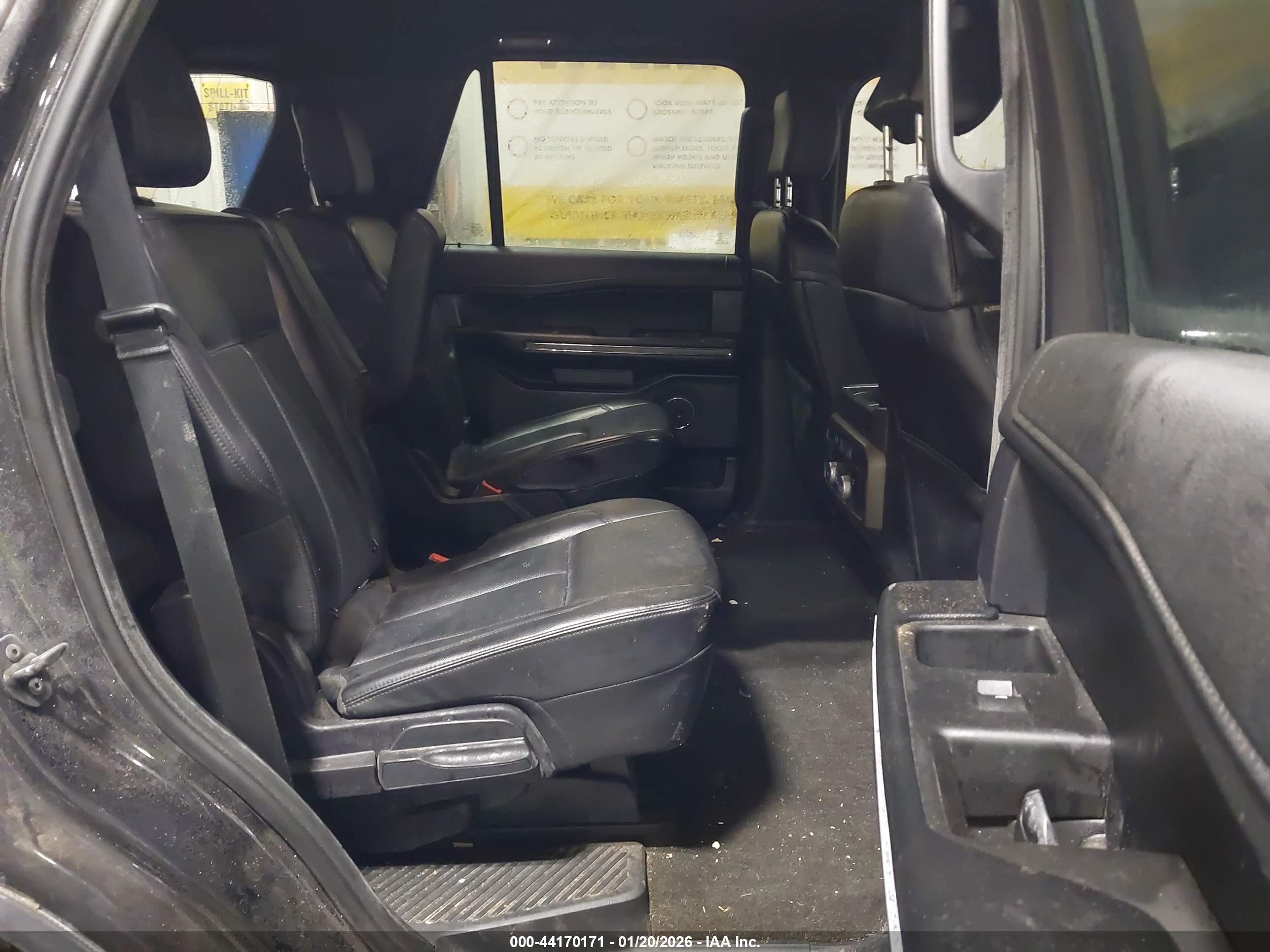 FORD EXPEDITION image 8