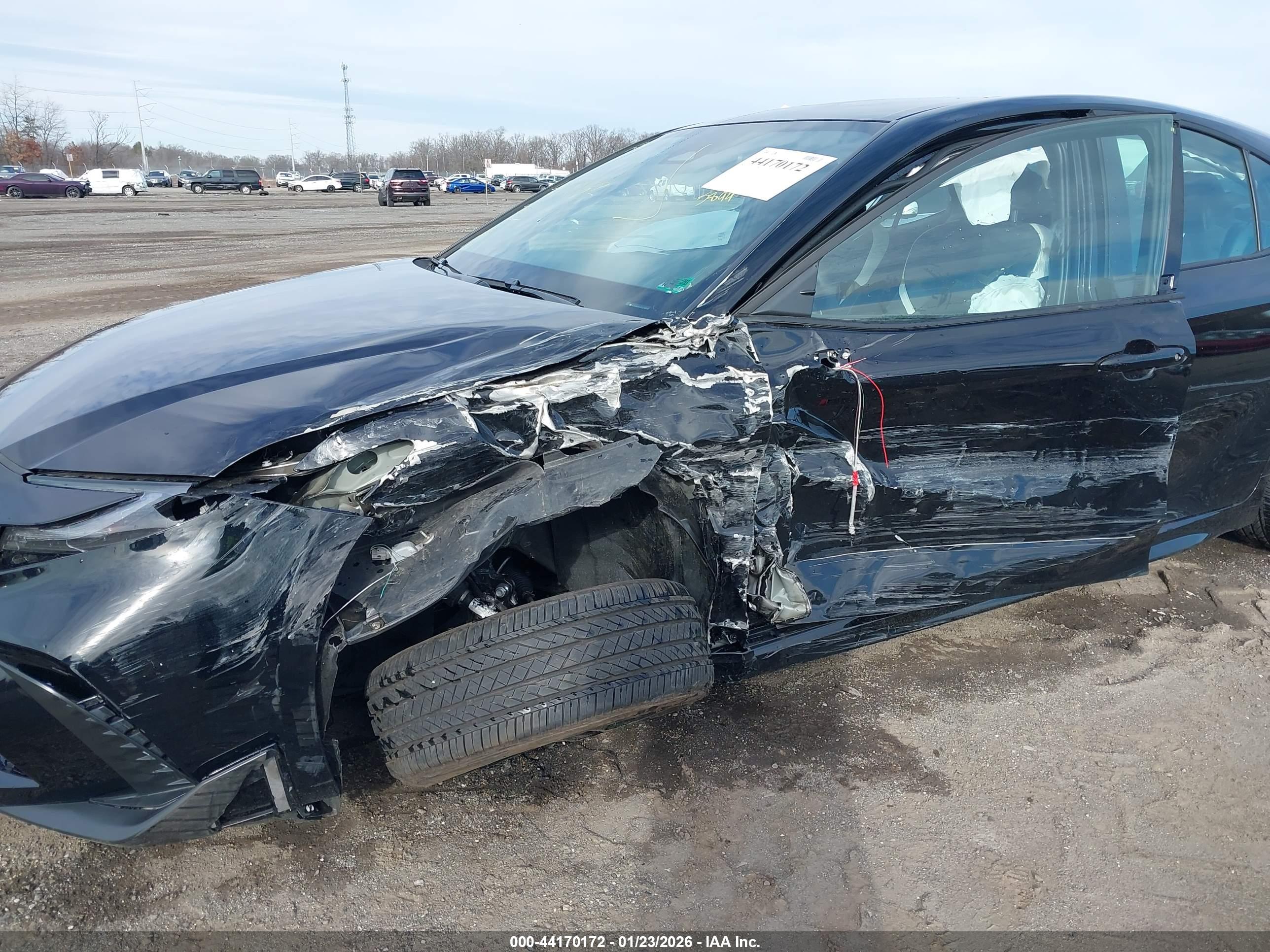 TOYOTA CAMRY image 6