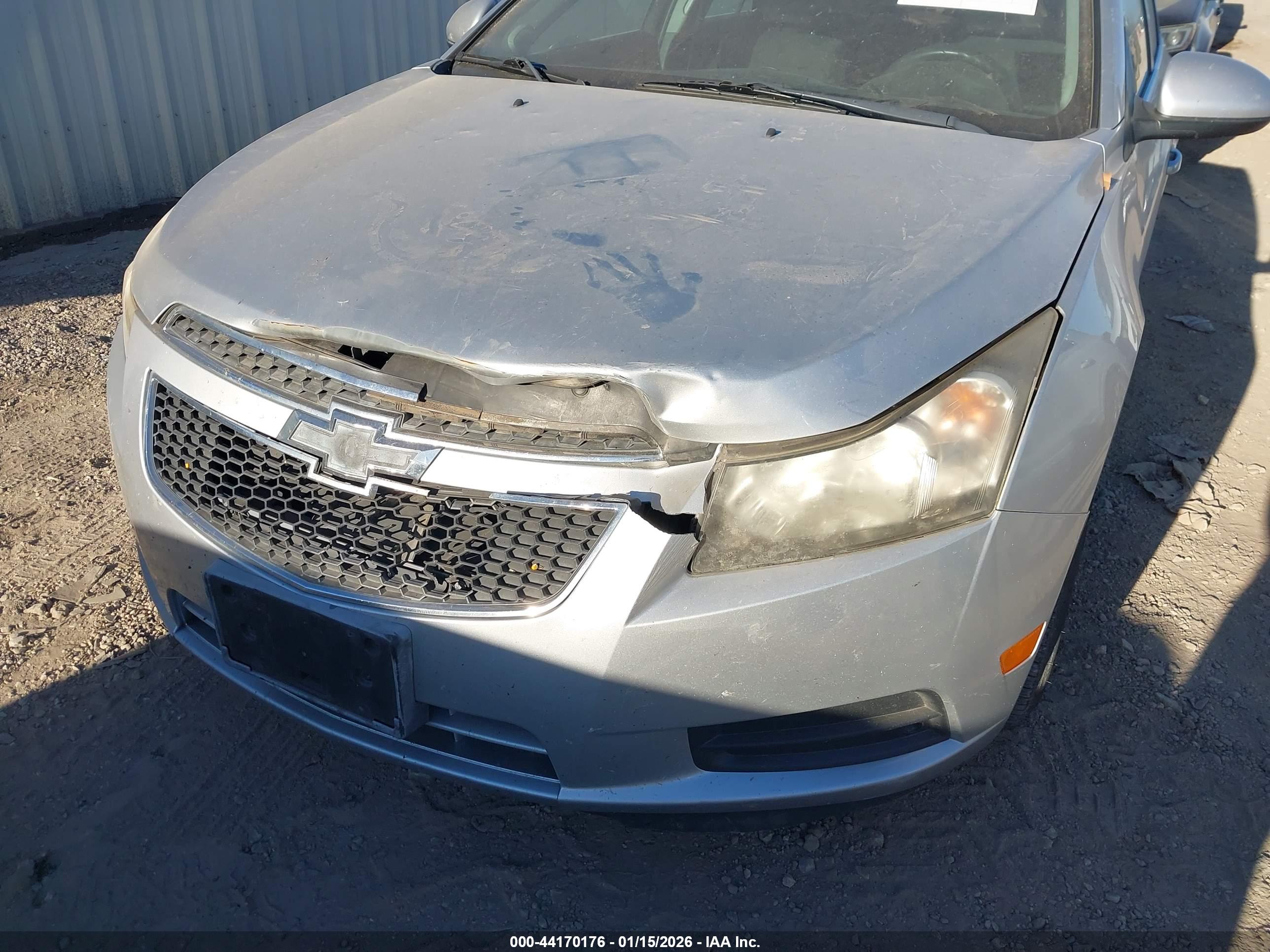 CHEVROLET CRUZE image 6