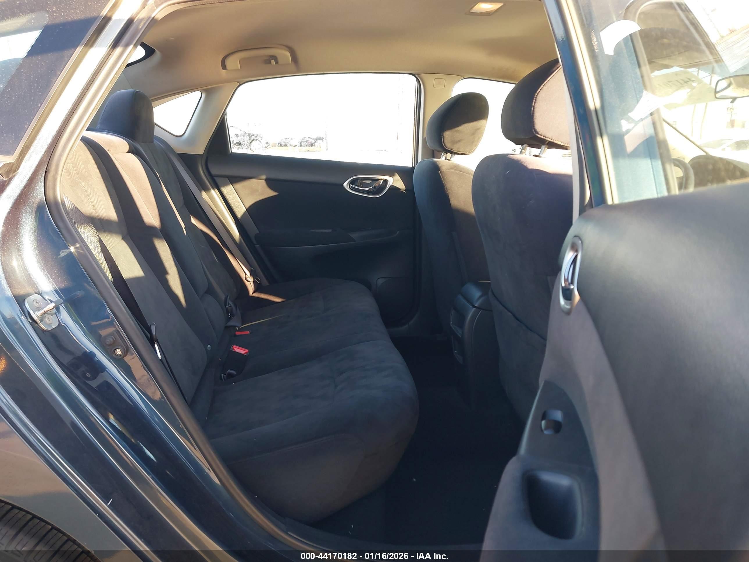 NISSAN SENTRA image 8