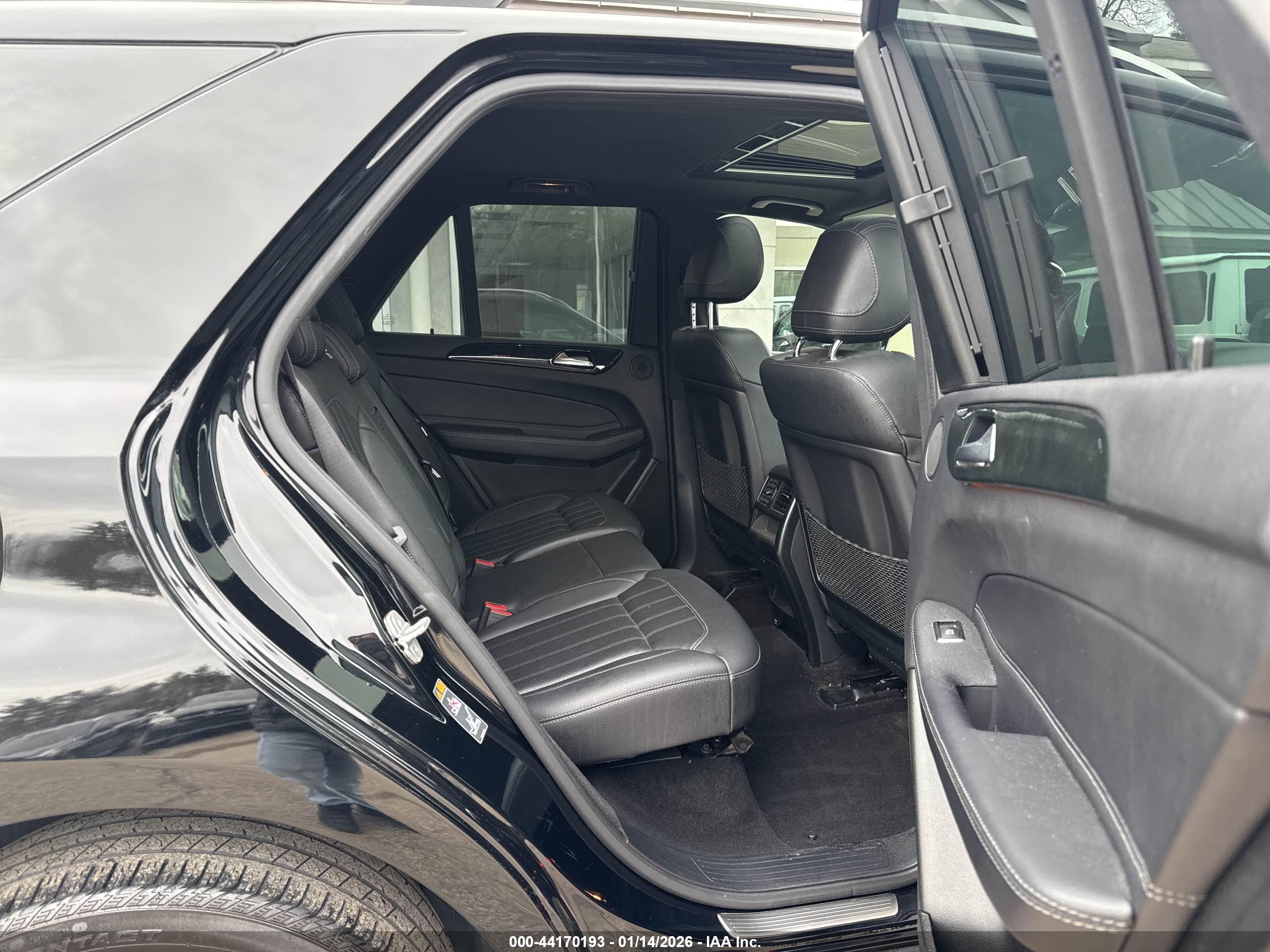 MERCEDES-BENZ GLE image 8