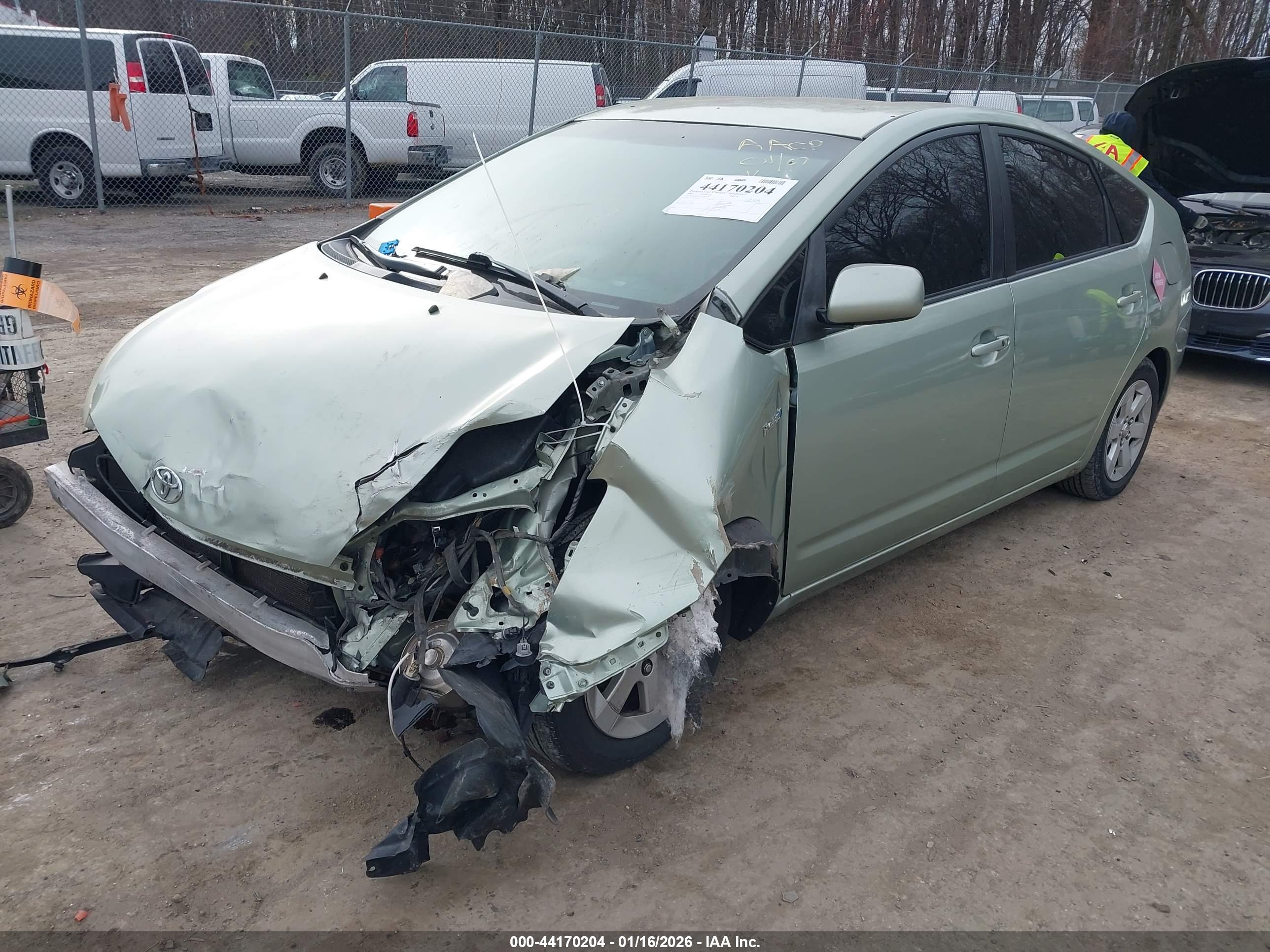 TOYOTA PRIUS image 2