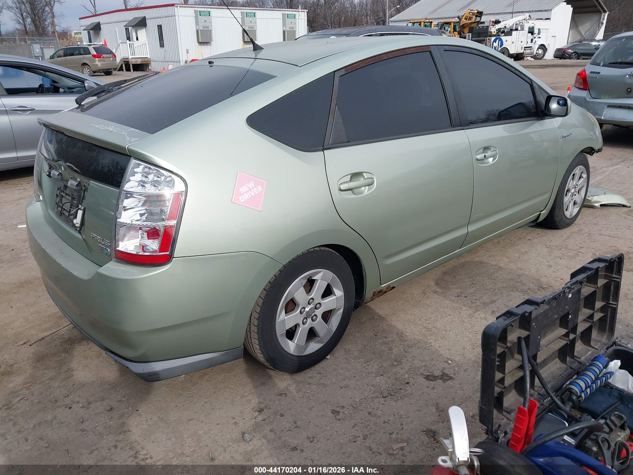 TOYOTA PRIUS image 4