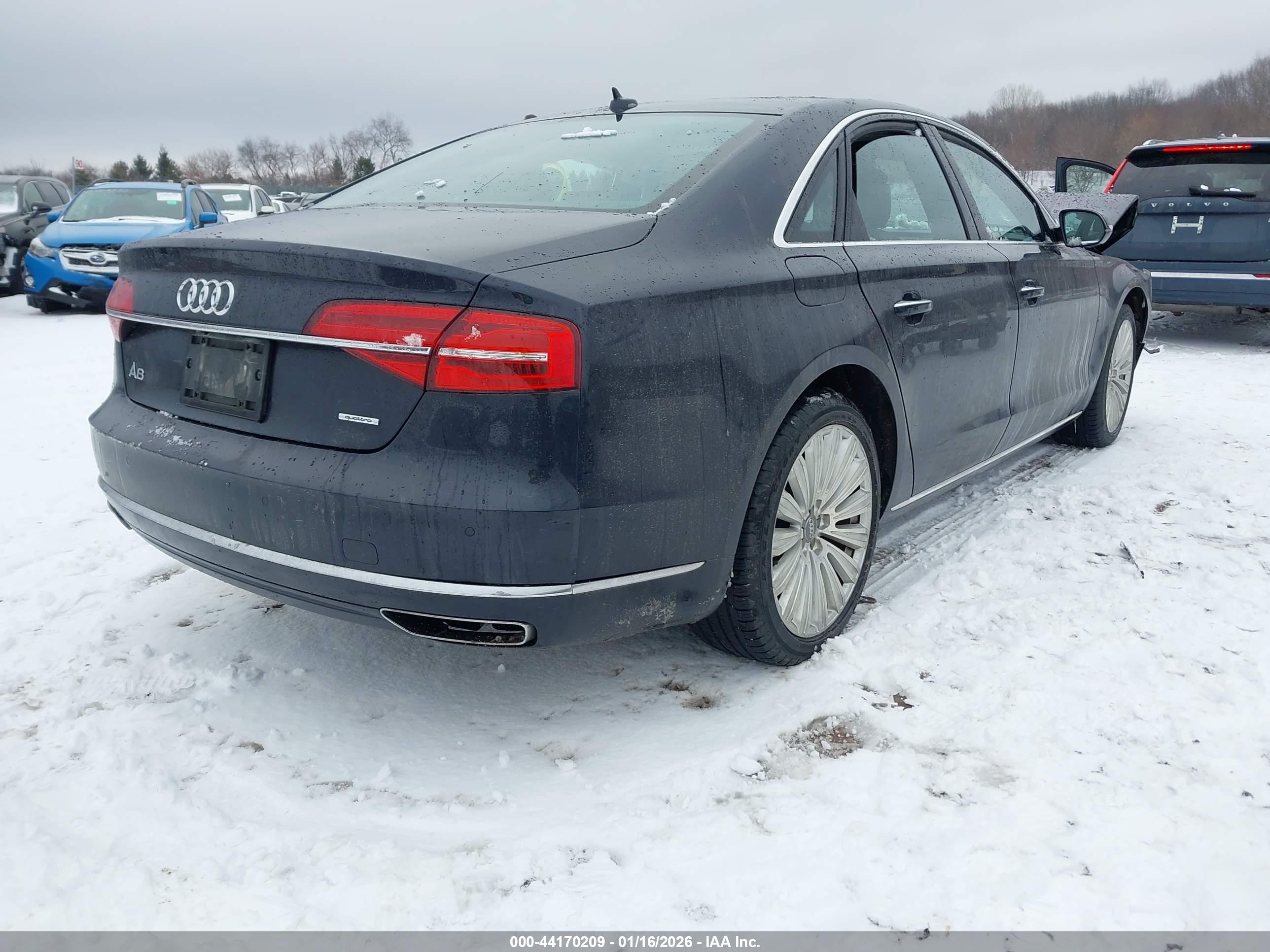 AUDI A8 image 4