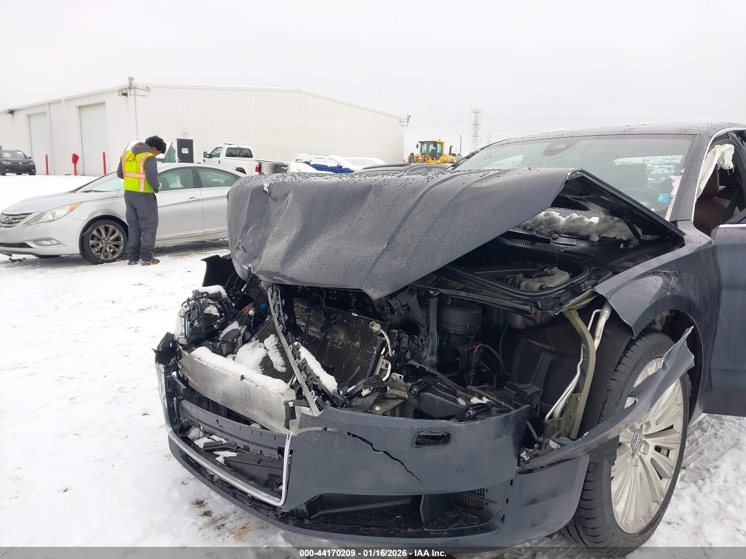 AUDI A8 image 6