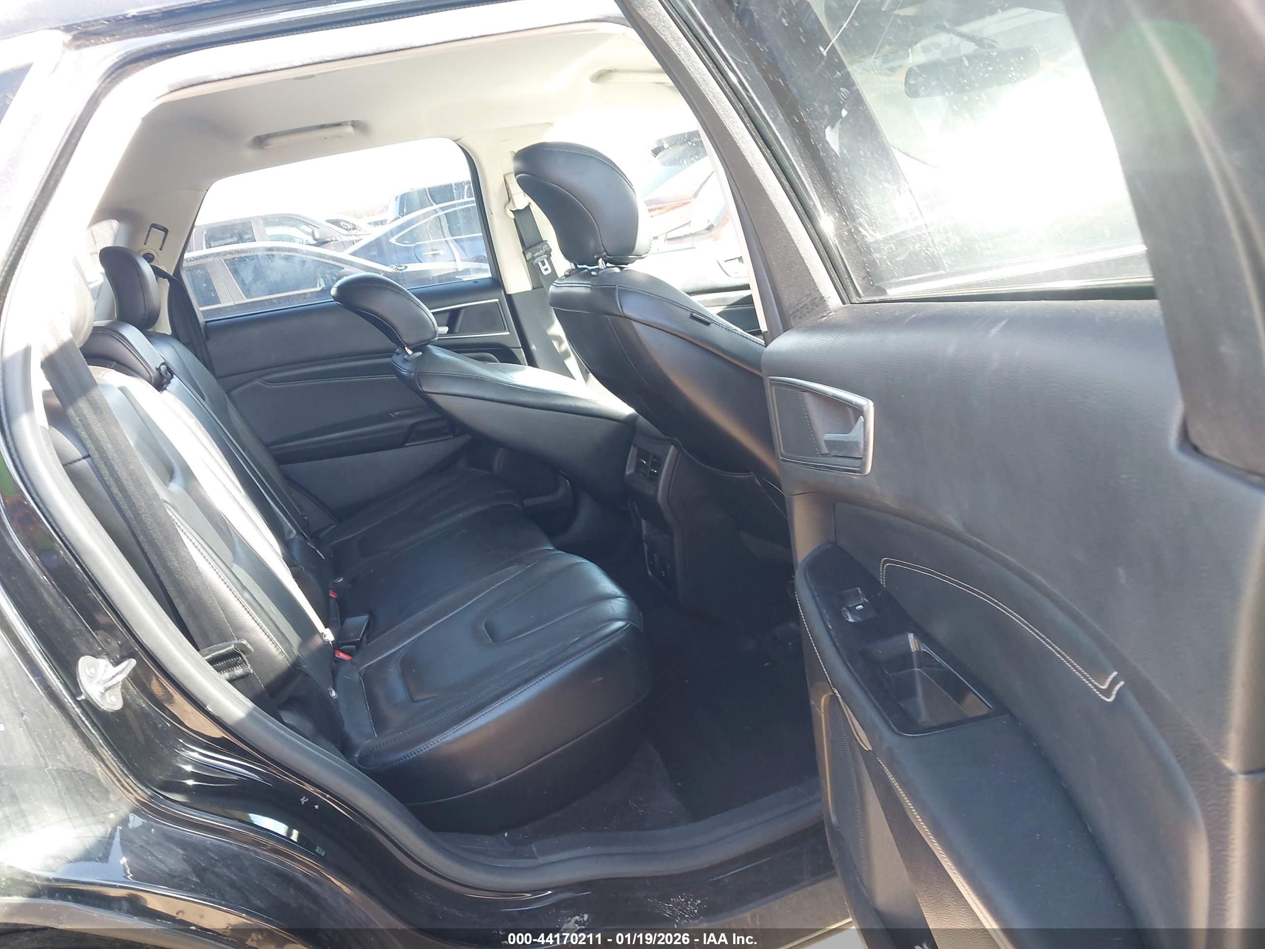 FORD EDGE image 8