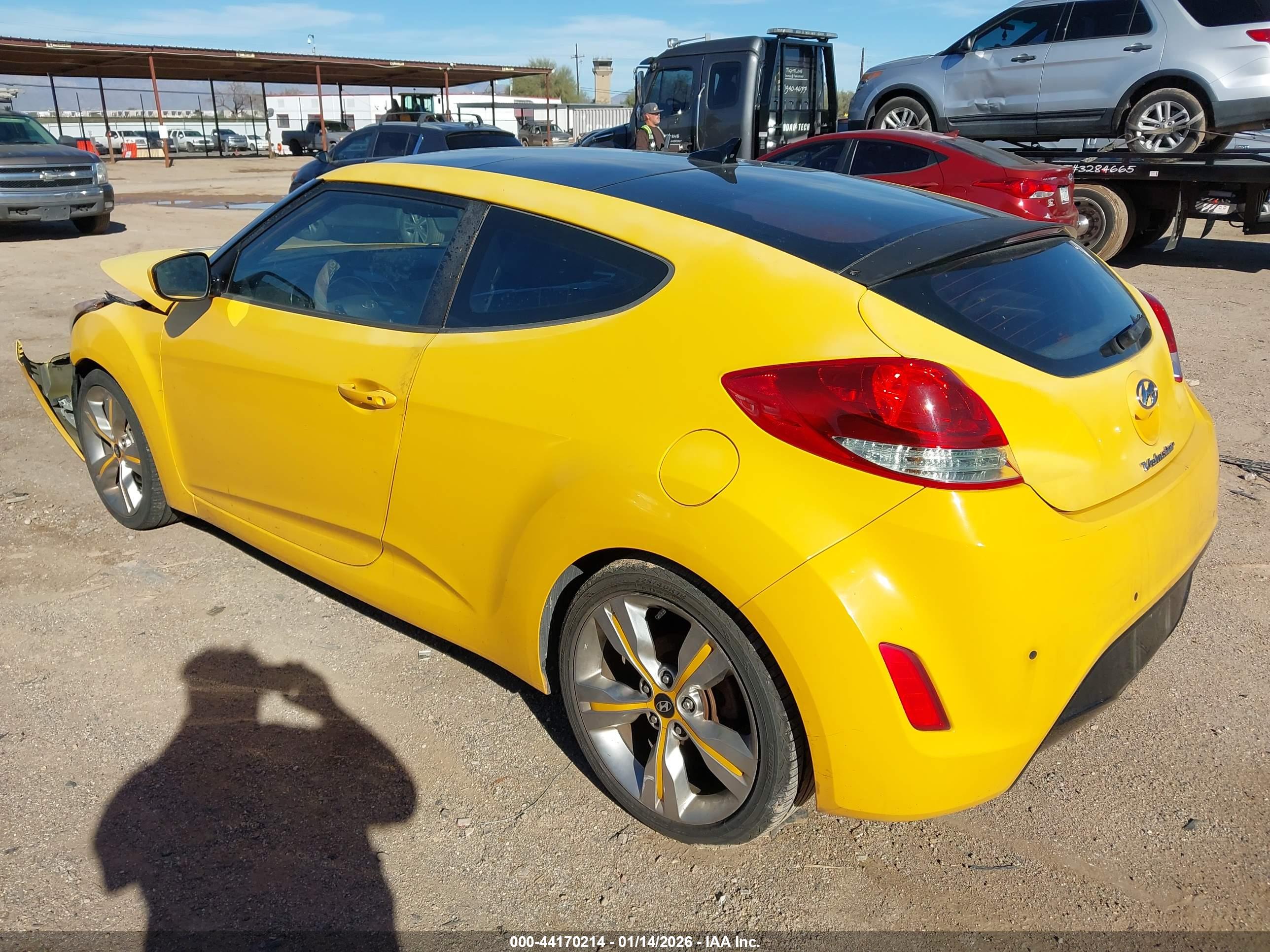 HYUNDAI VELOSTER image 3