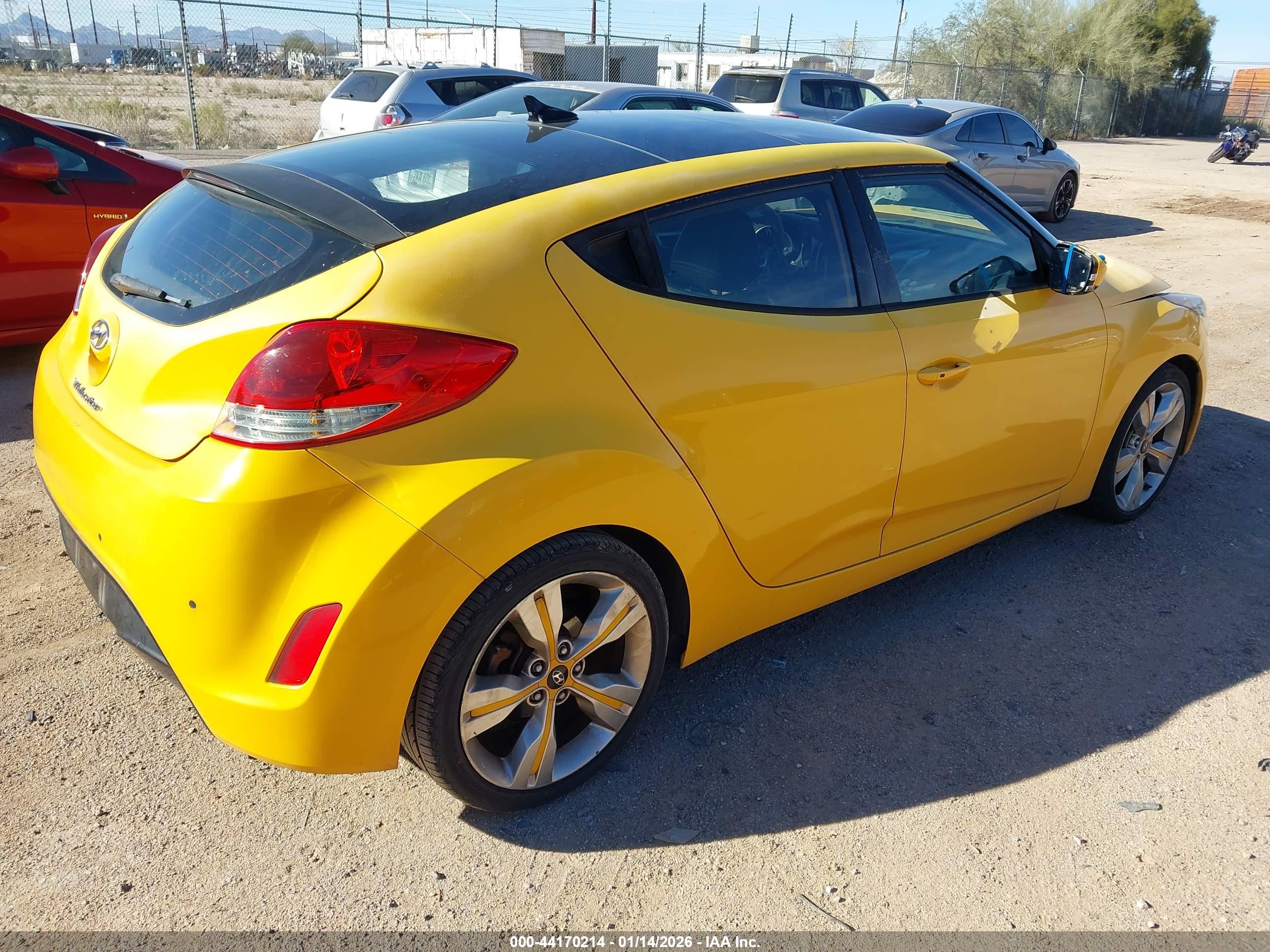 HYUNDAI VELOSTER image 4