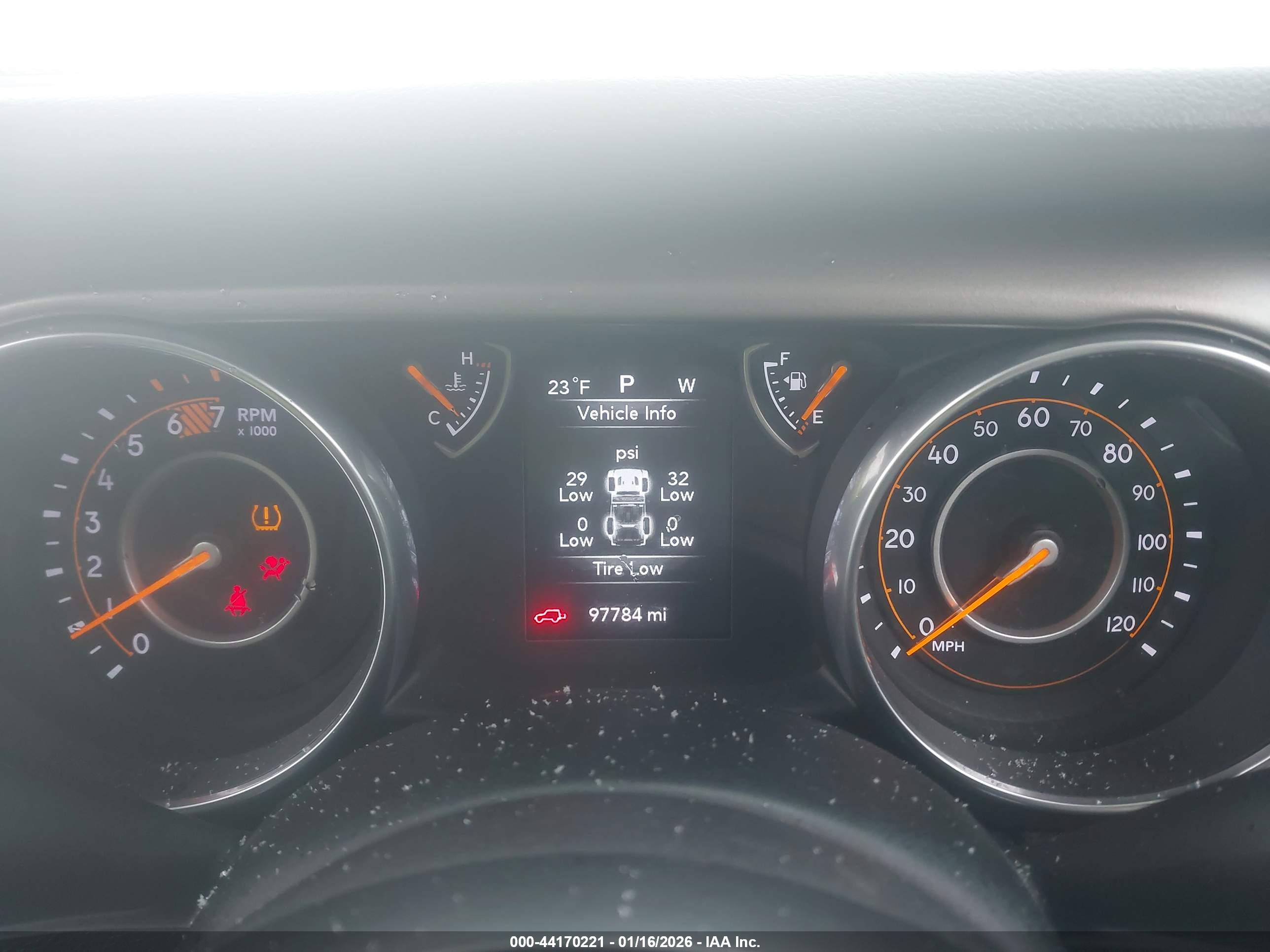 JEEP WRANGLER image 7