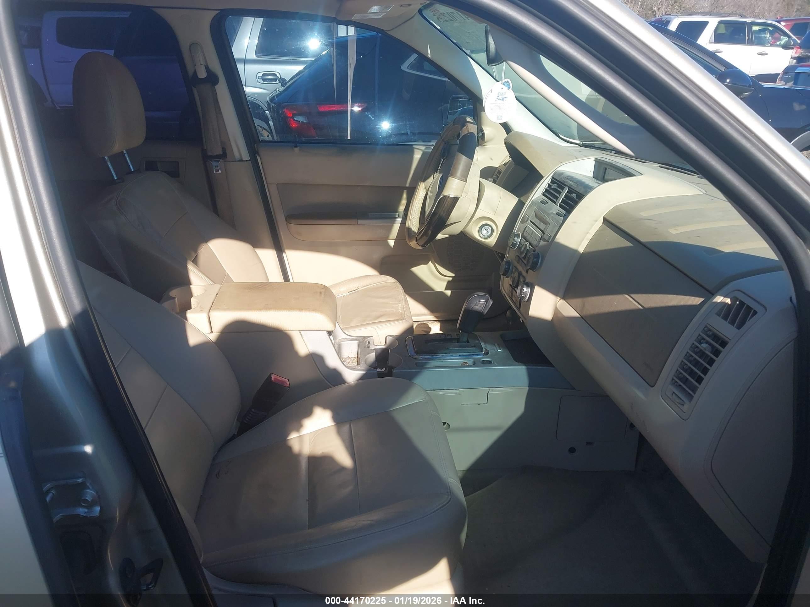 FORD ESCAPE image 5