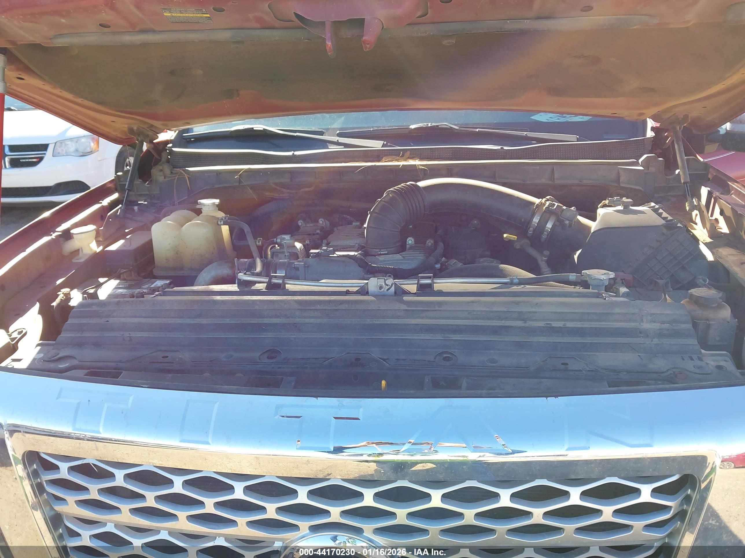 NISSAN TITAN image 10
