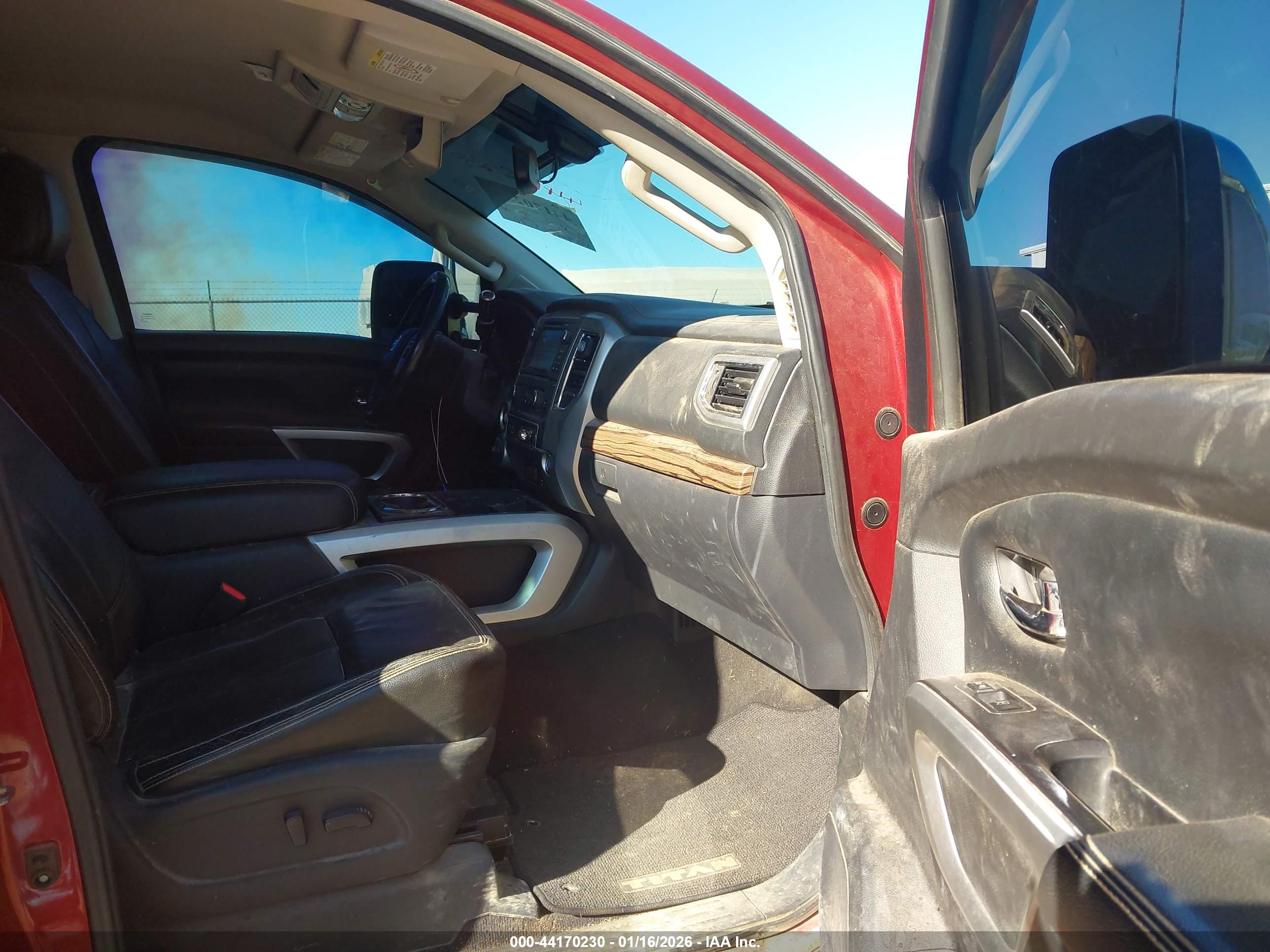 NISSAN TITAN image 5