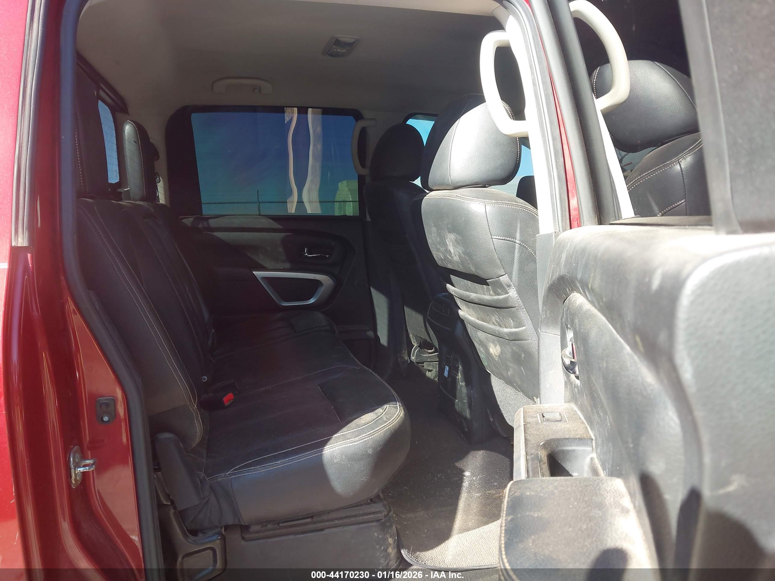 NISSAN TITAN image 8