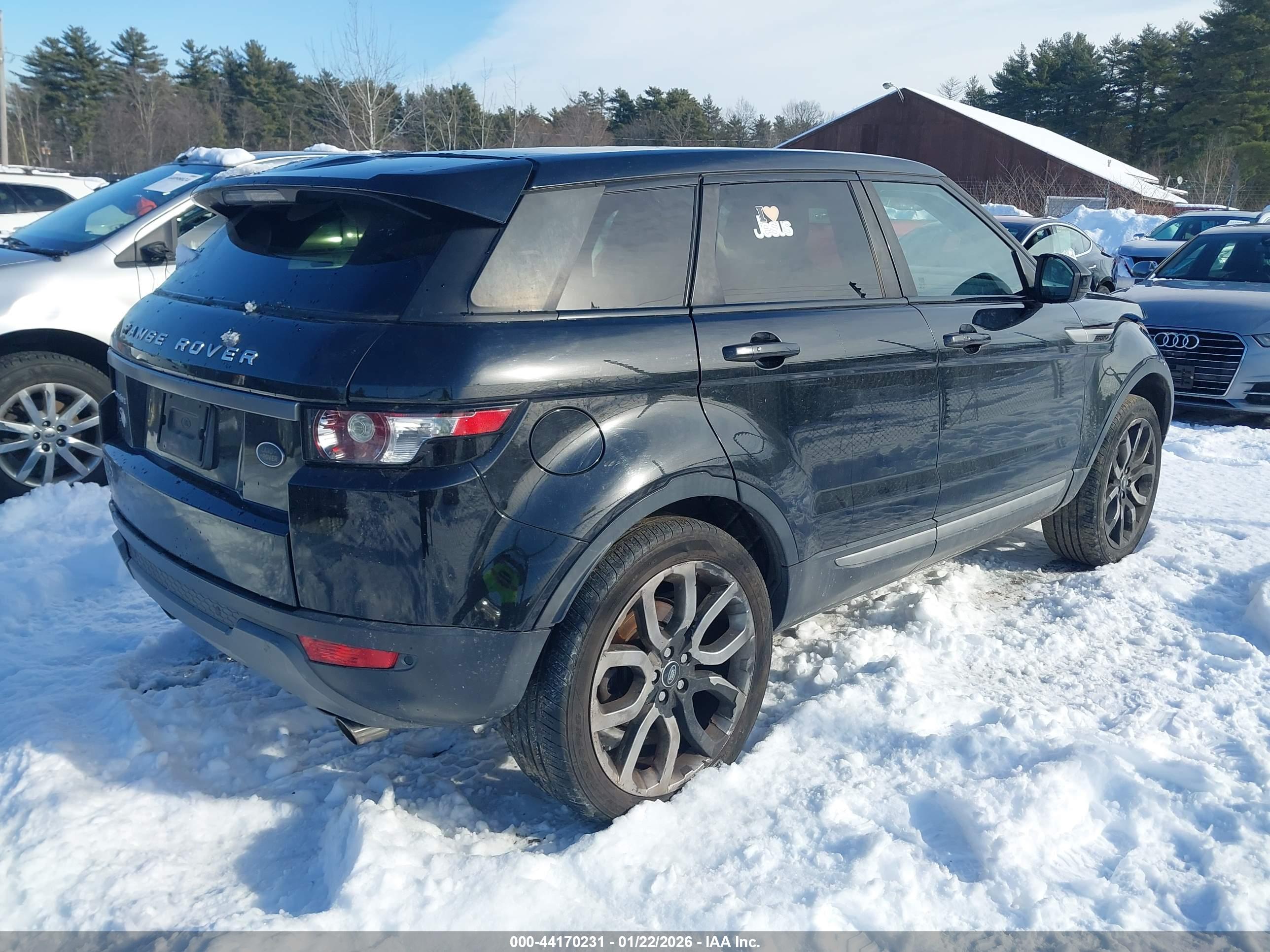 LAND ROVER image 4