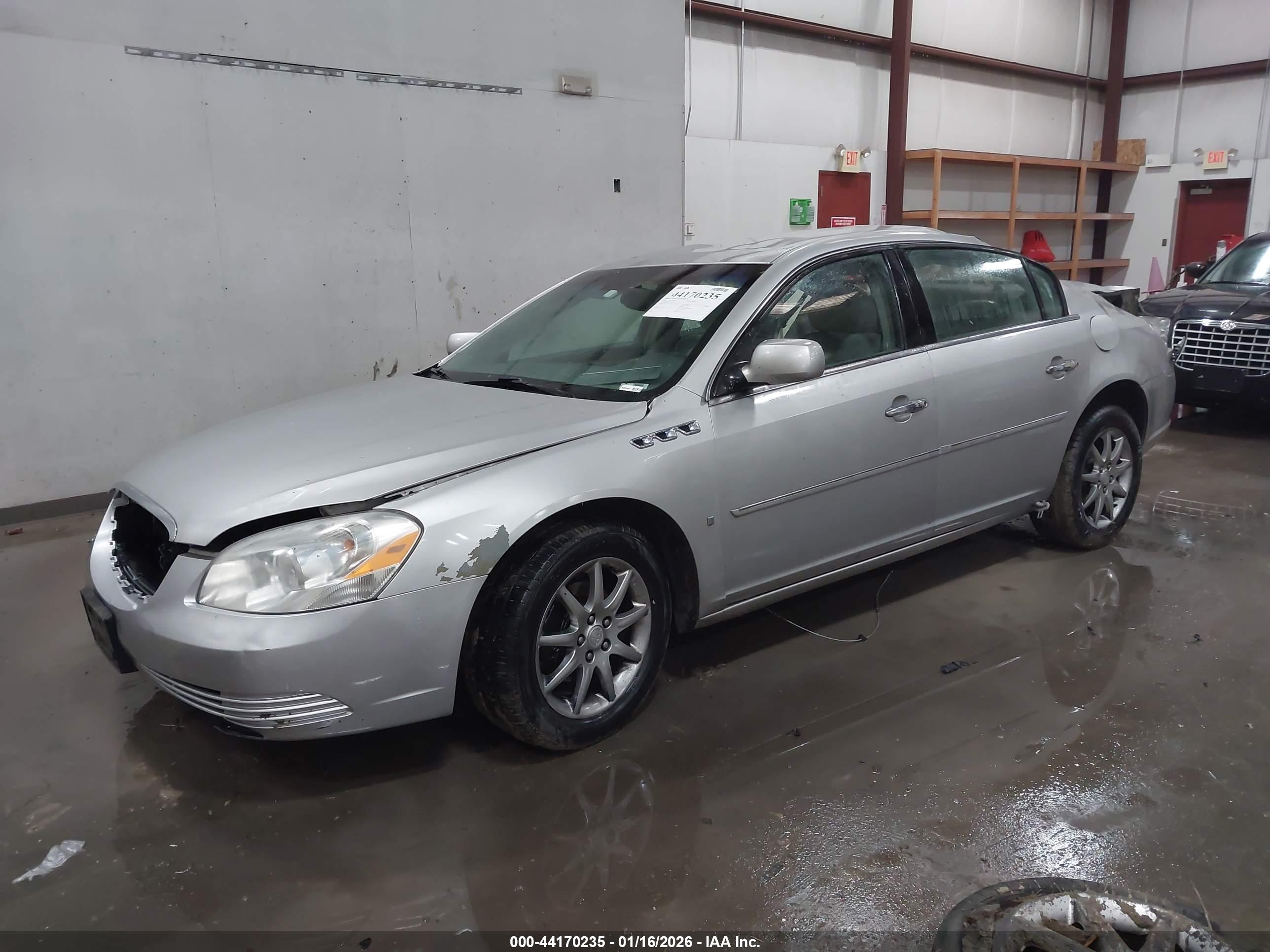BUICK LUCERNE image 2