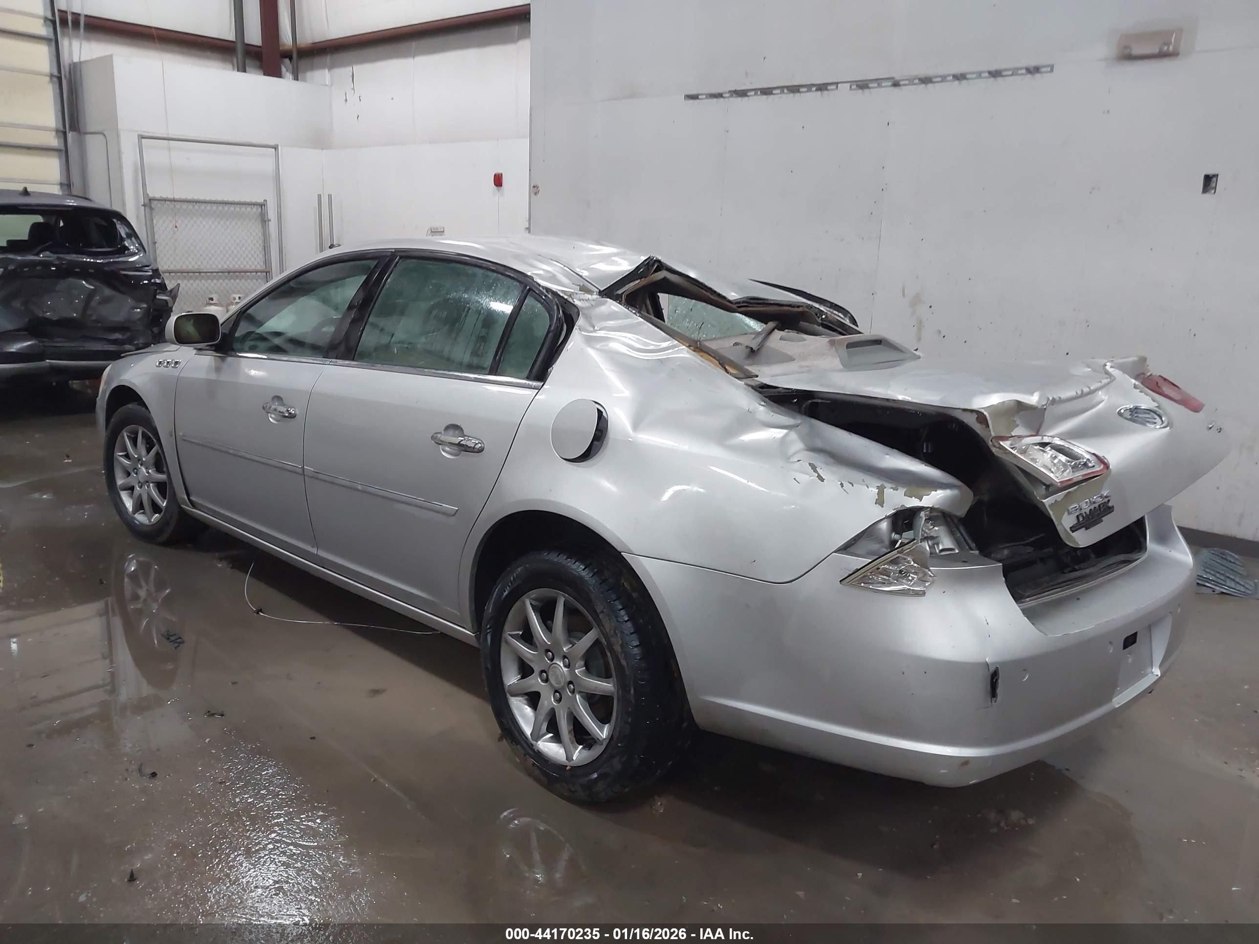 BUICK LUCERNE image 3