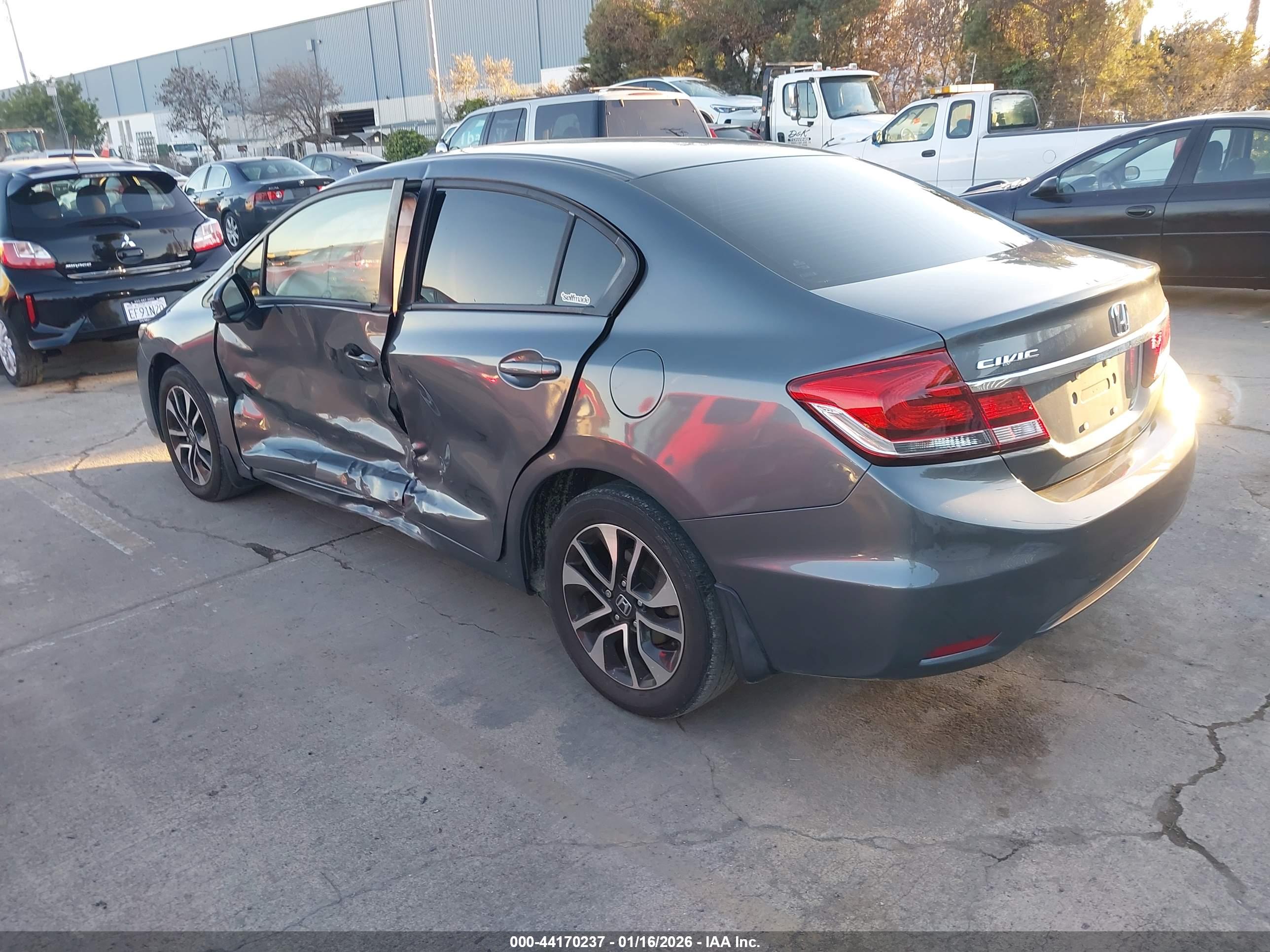 HONDA CIVIC image 3