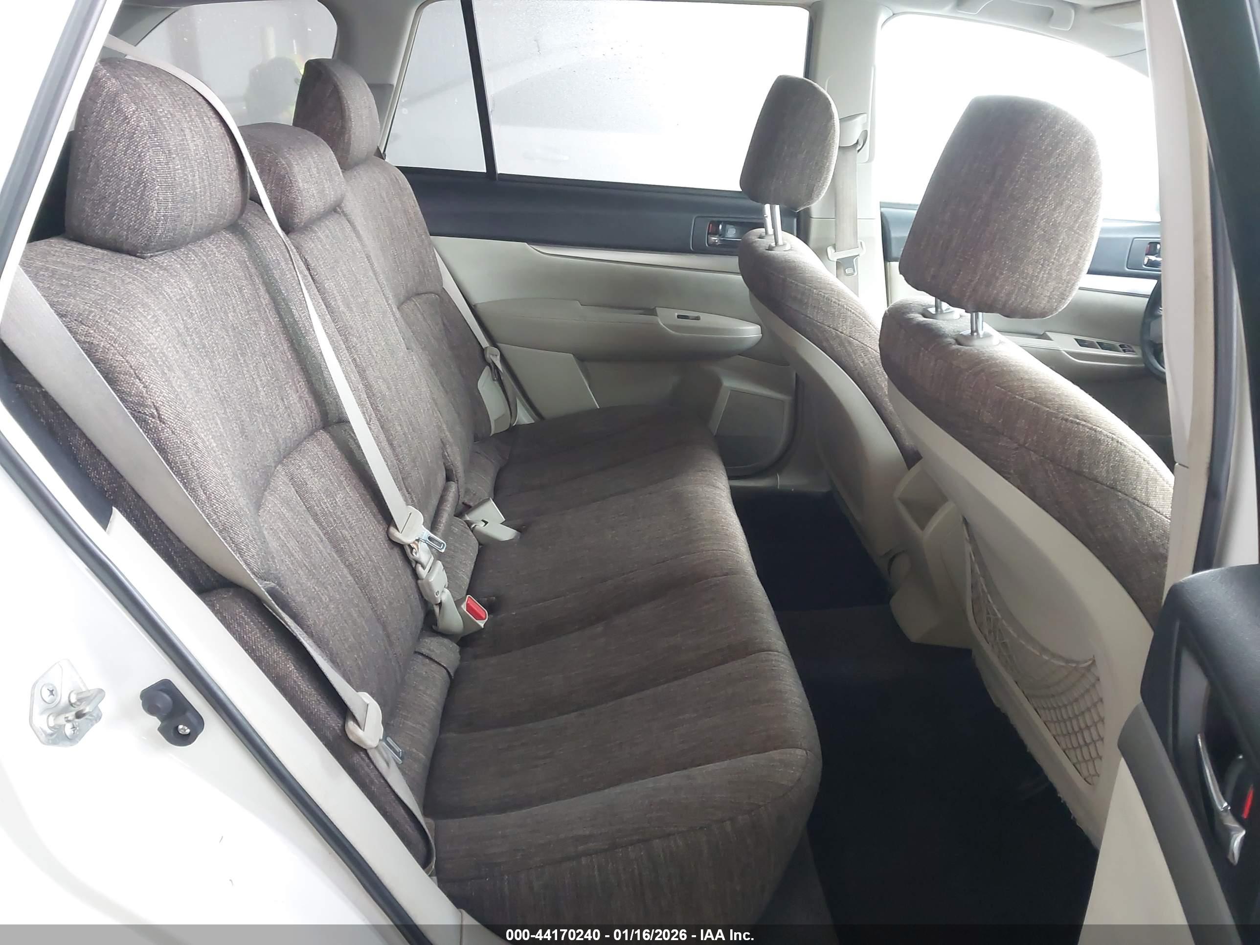 SUBARU OUTBACK image 8