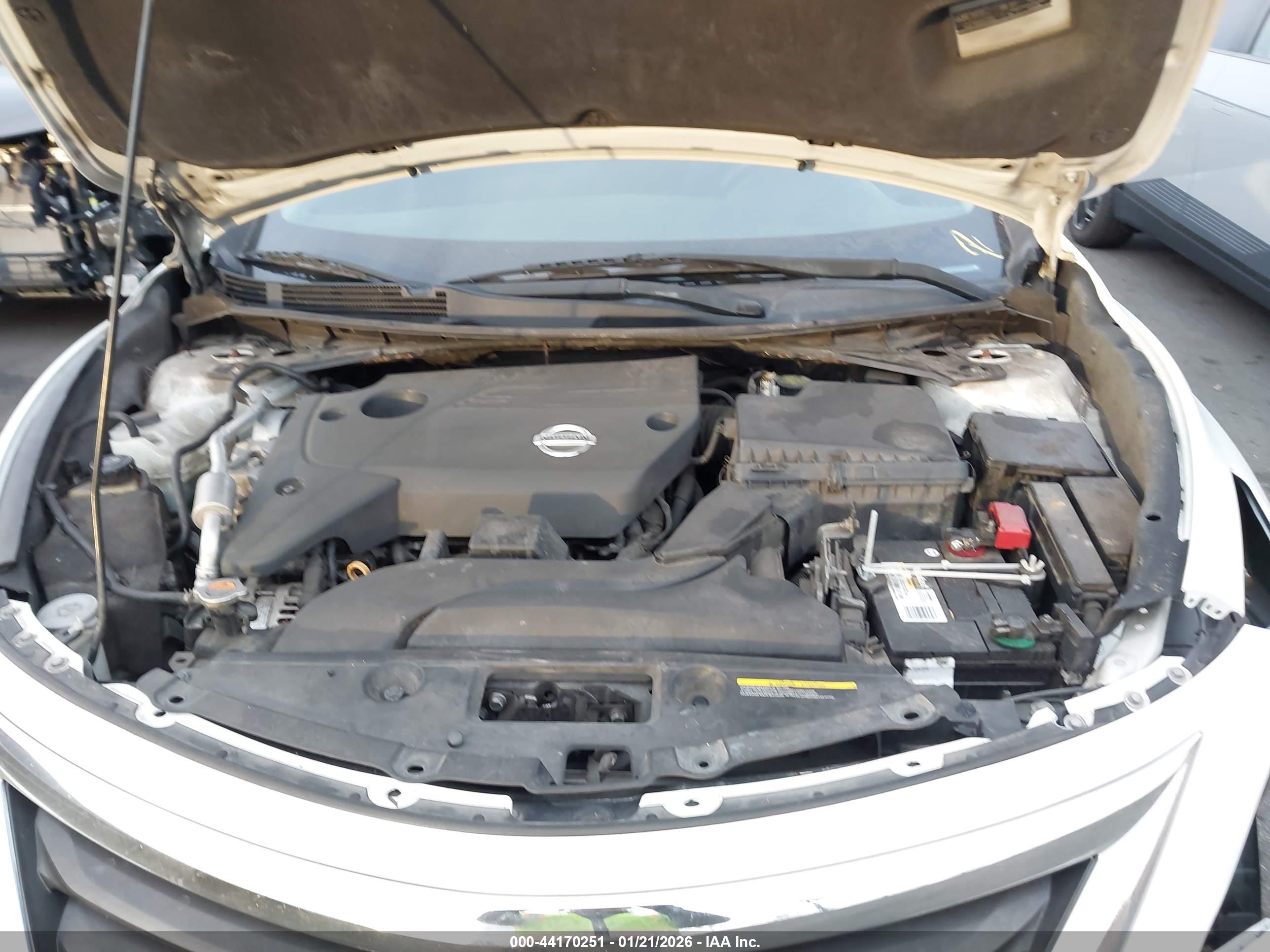 NISSAN ALTIMA image 10
