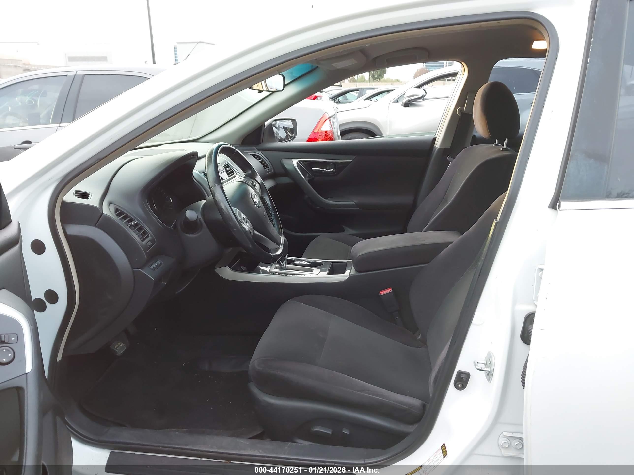 NISSAN ALTIMA image 5