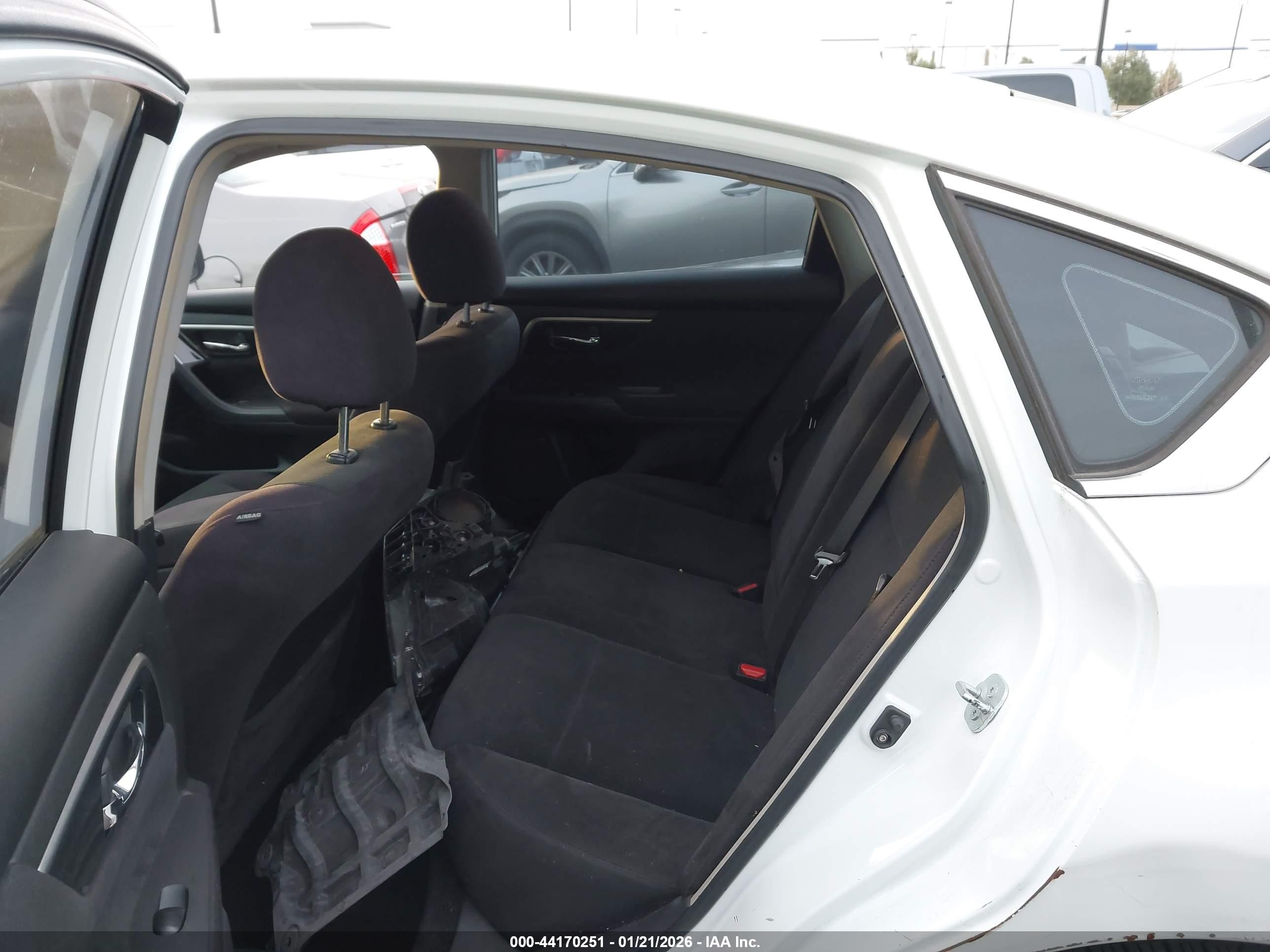 NISSAN ALTIMA image 8