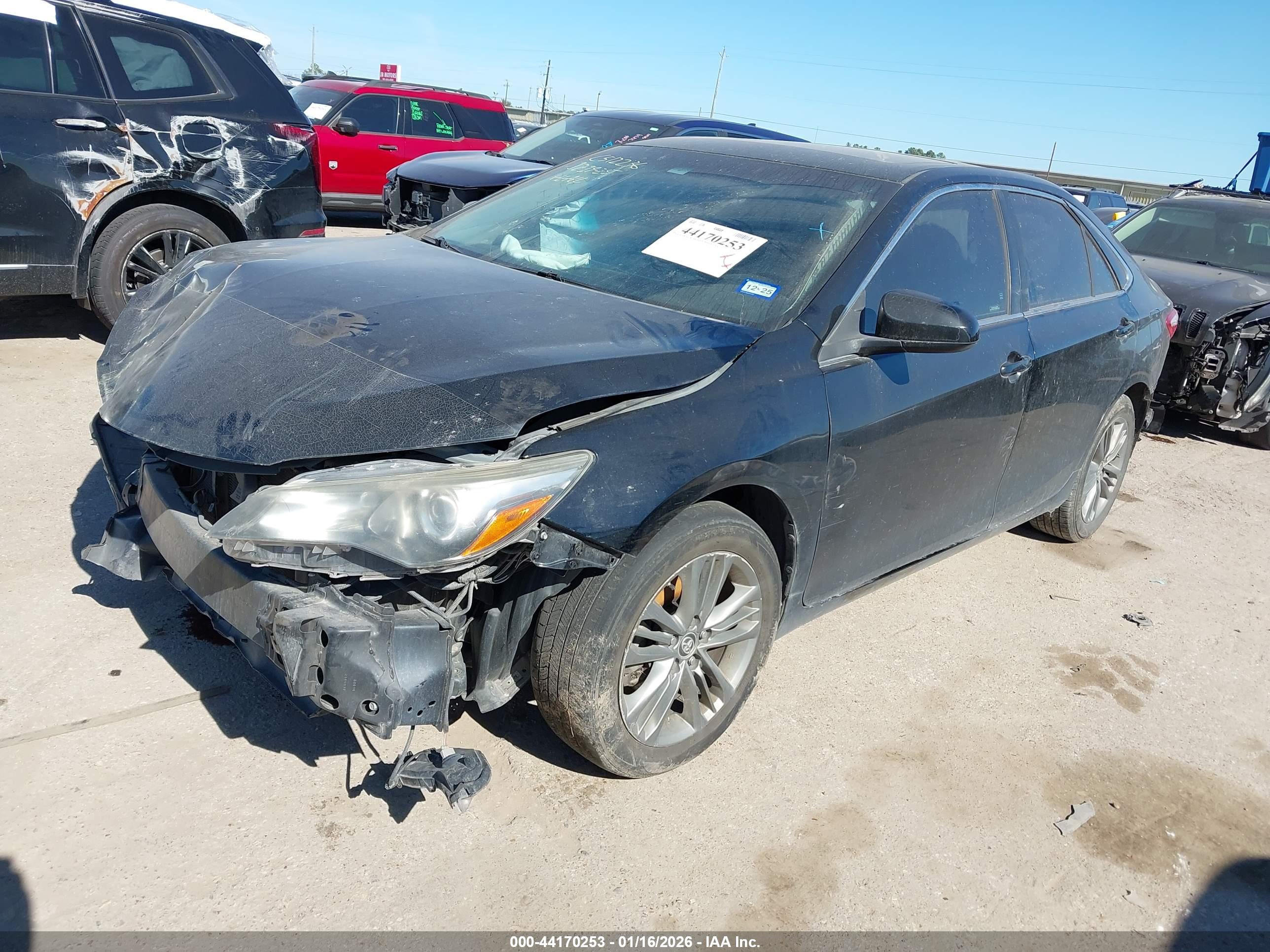 TOYOTA CAMRY image 2