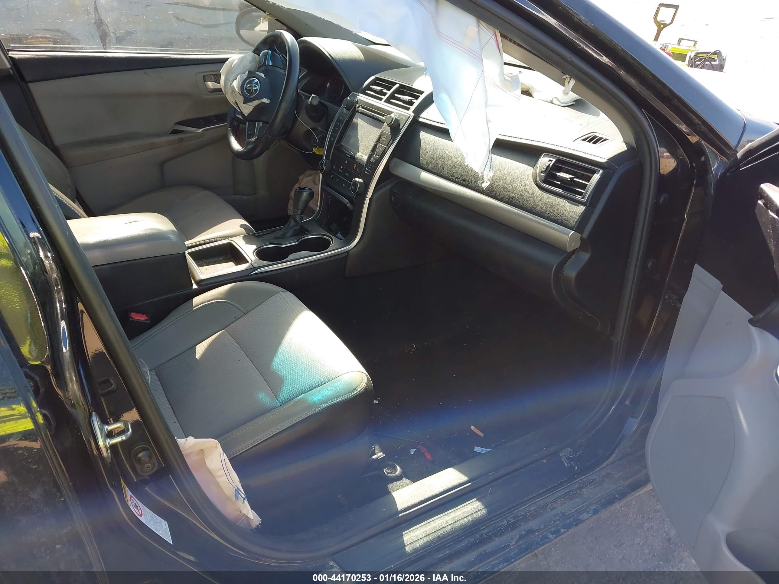 TOYOTA CAMRY image 5