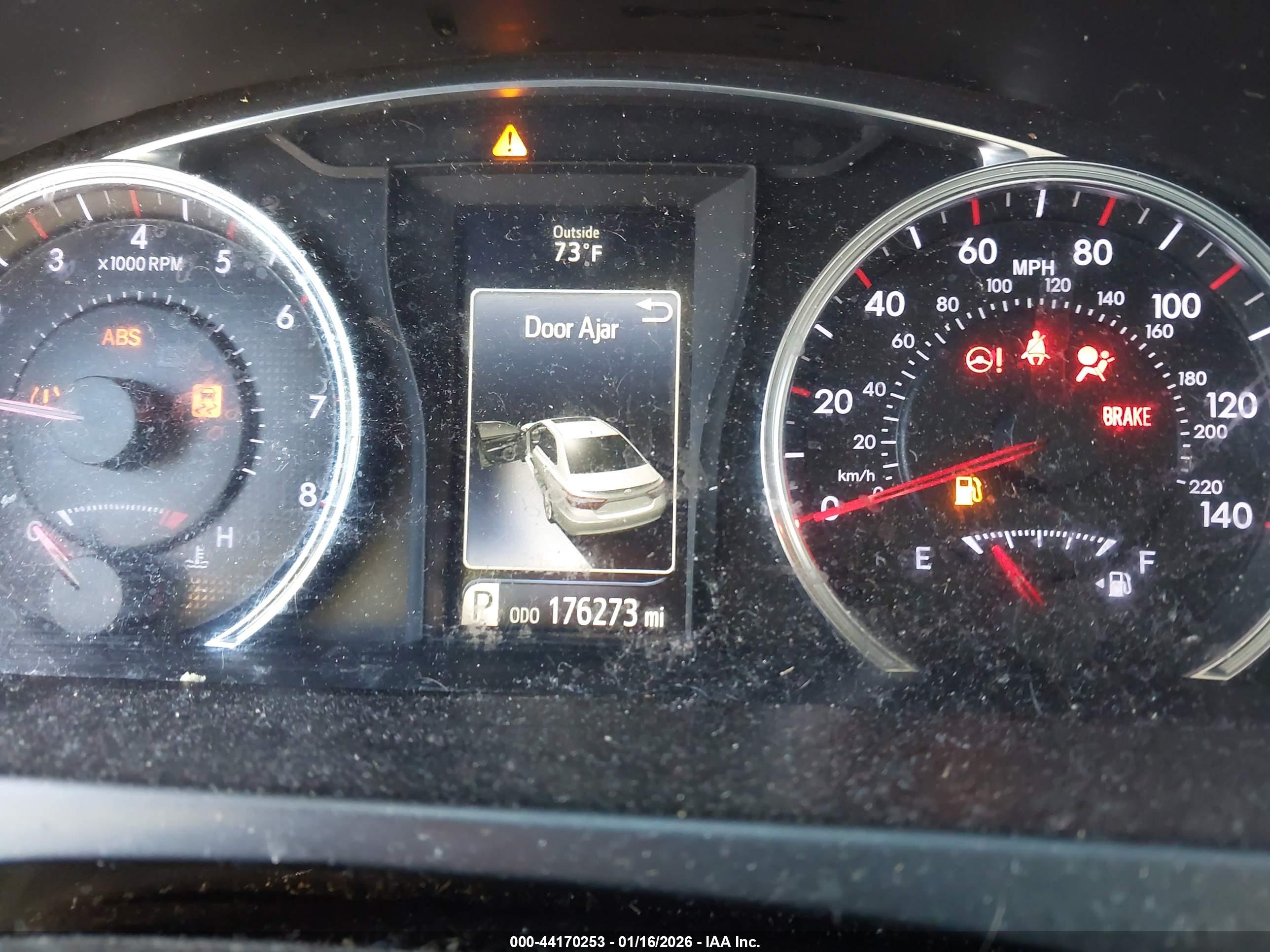 TOYOTA CAMRY image 7