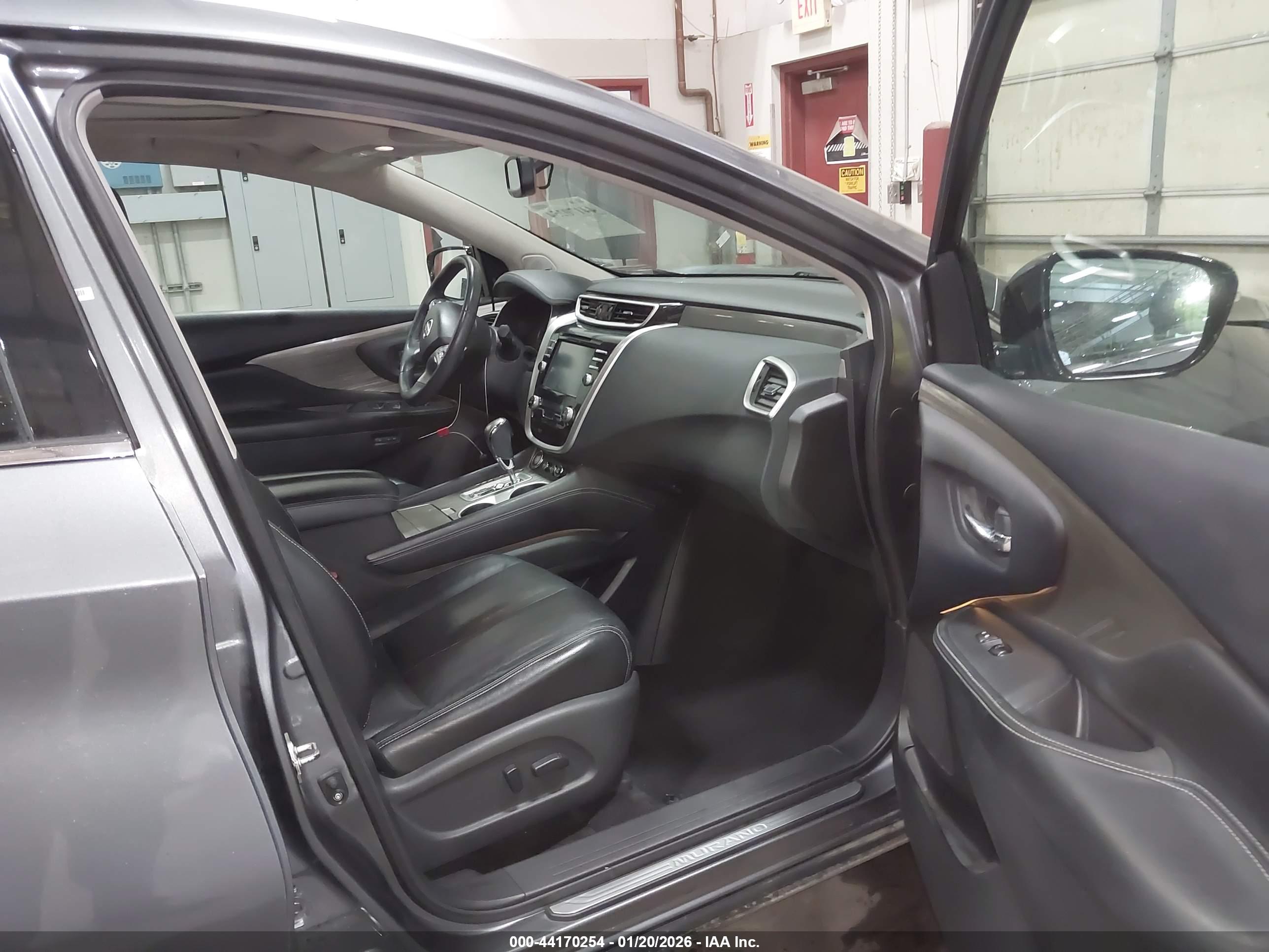 NISSAN MURANO image 5