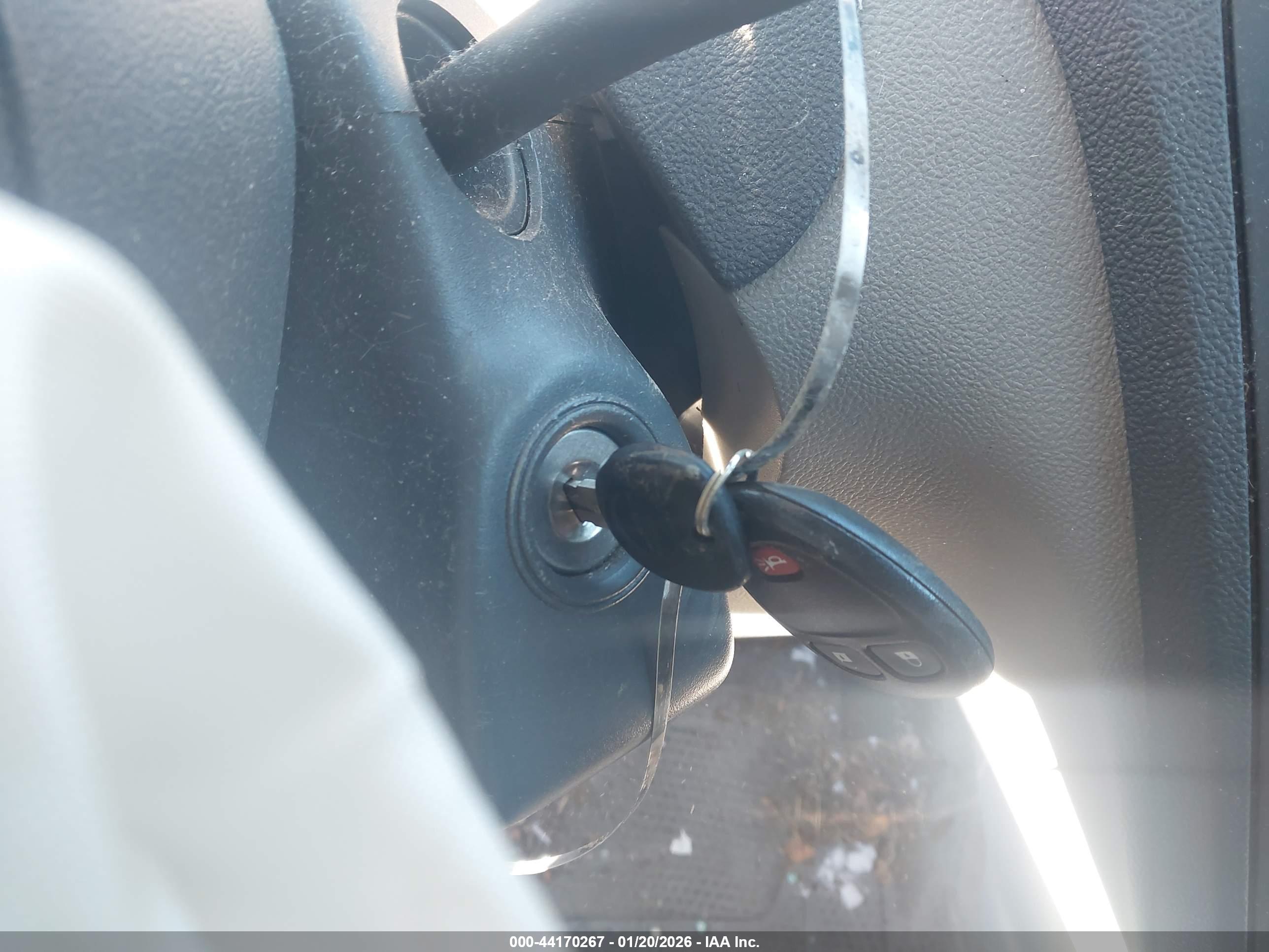 CHEVROLET HHR image 11