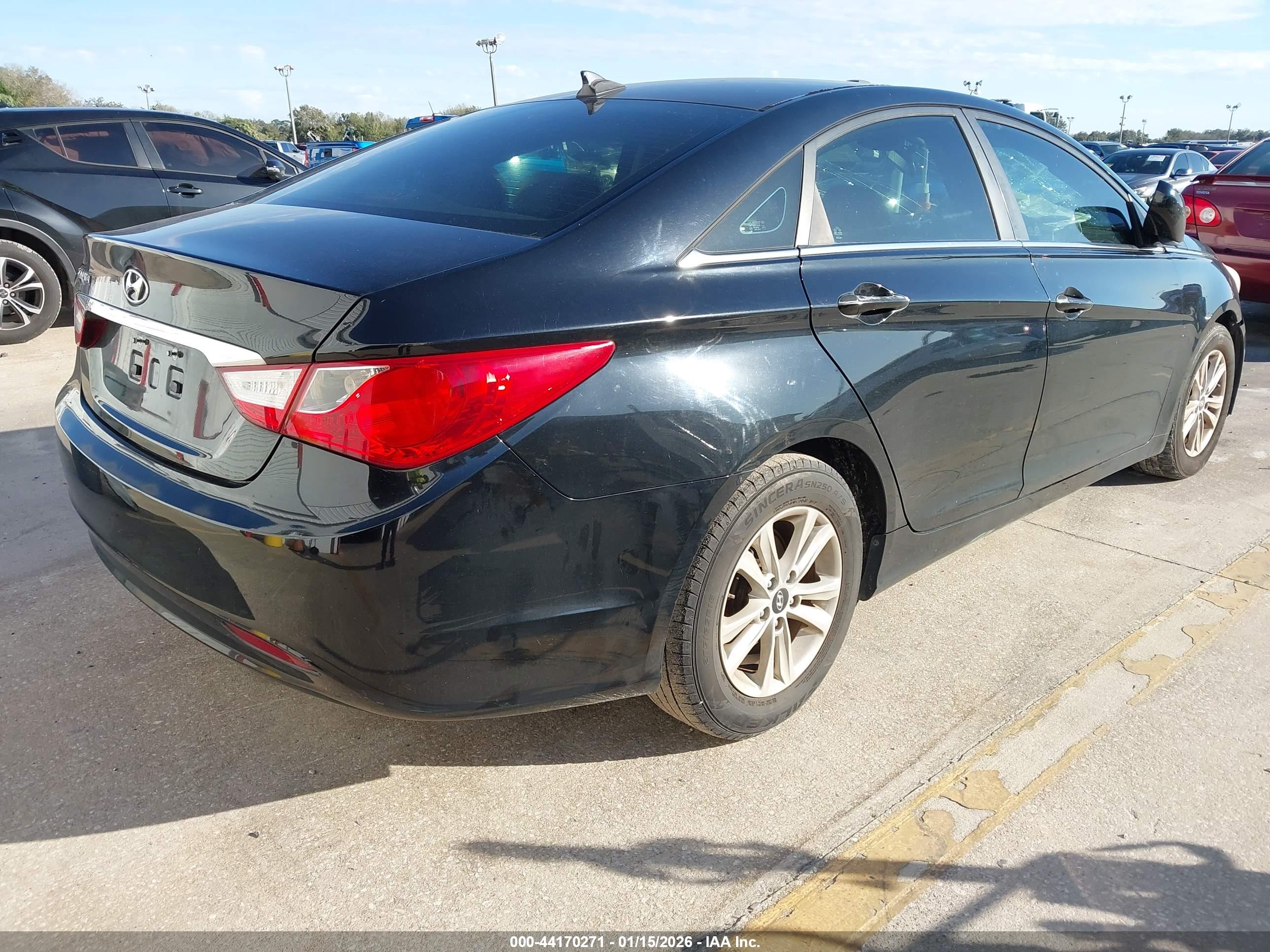 HYUNDAI SONATA image 4