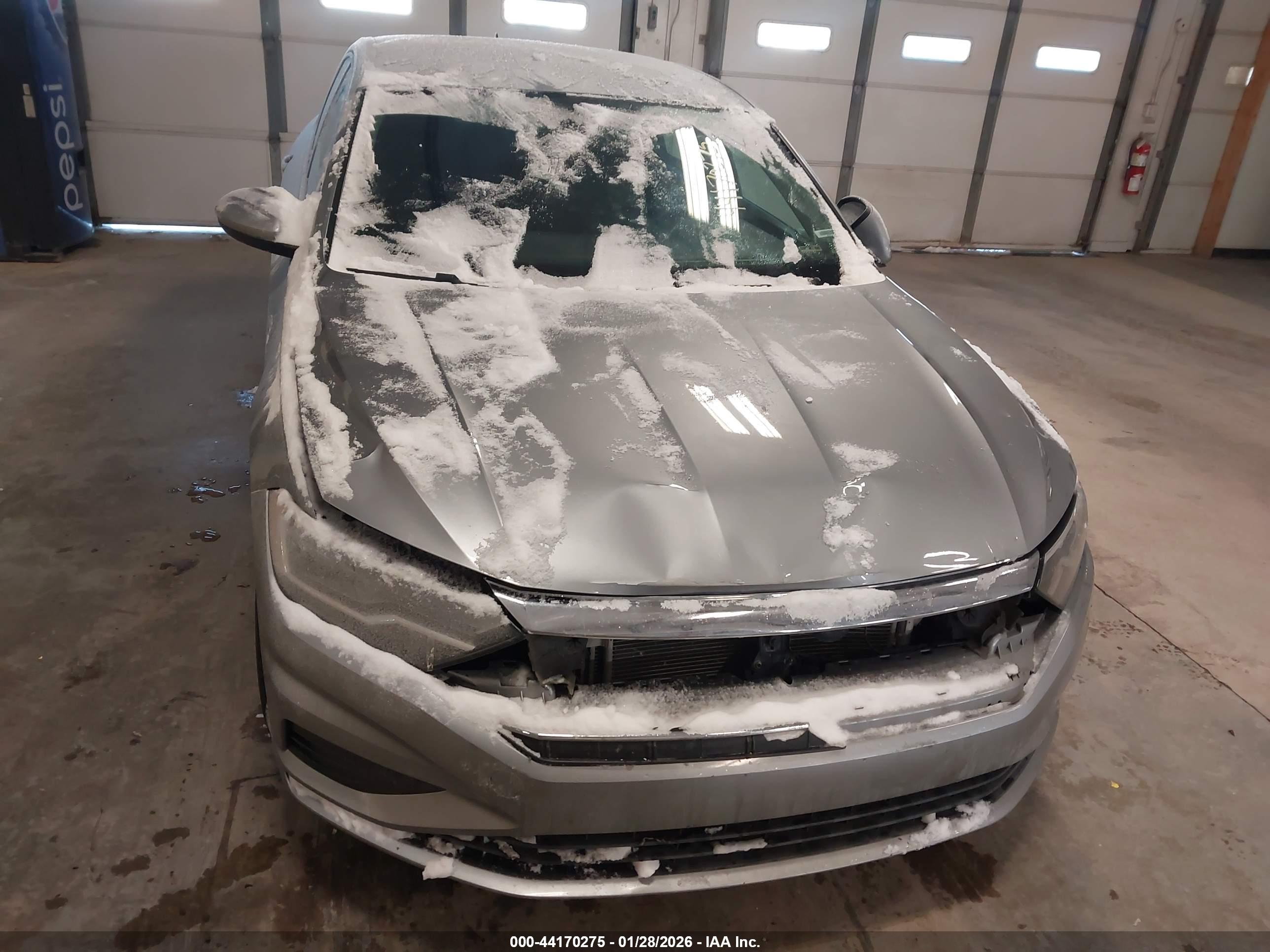 VOLKSWAGEN JETTA image 6